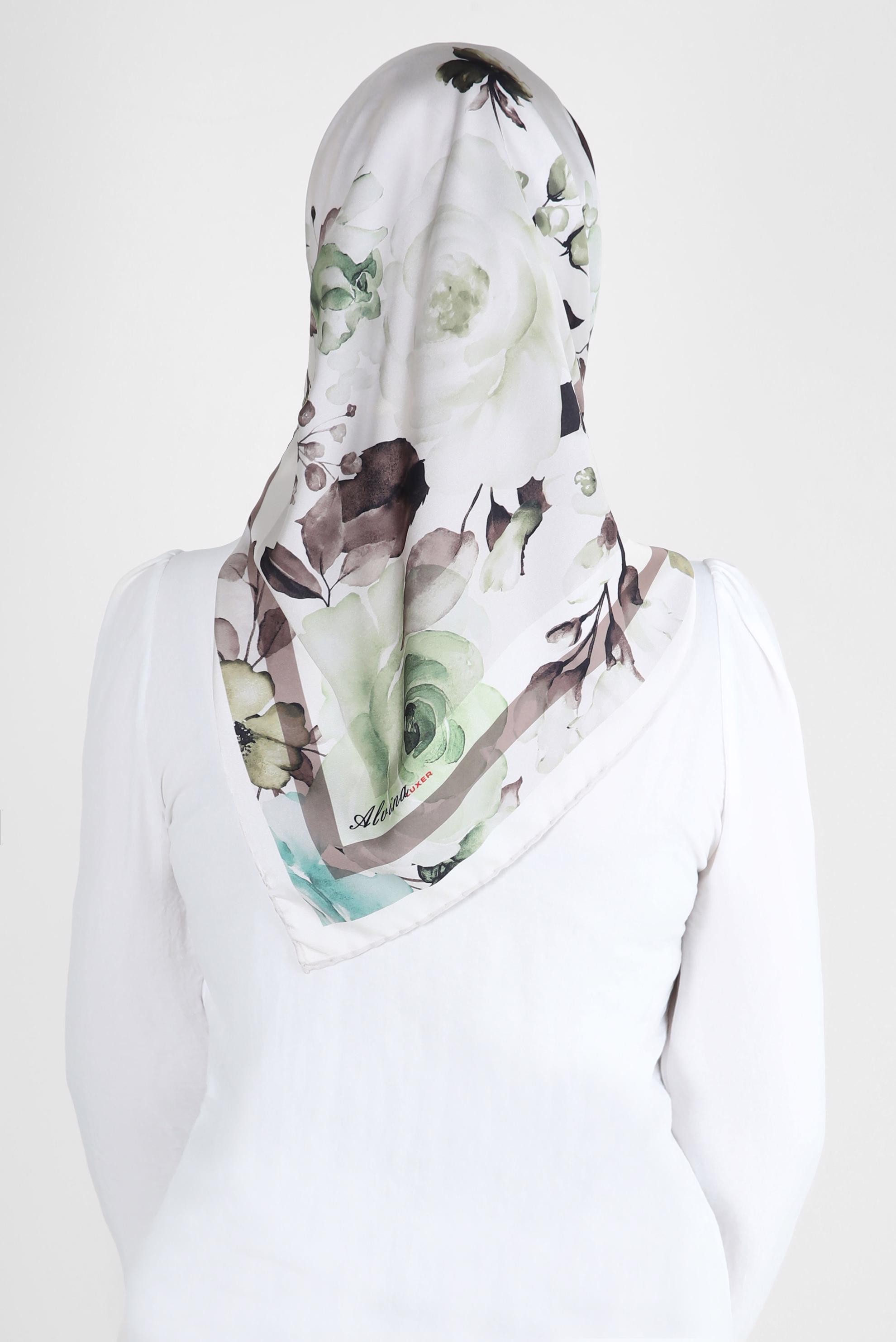 Tesettür giyim YEŞİL ALVİNA DESENLİ DİJİTAL EŞARP 8261