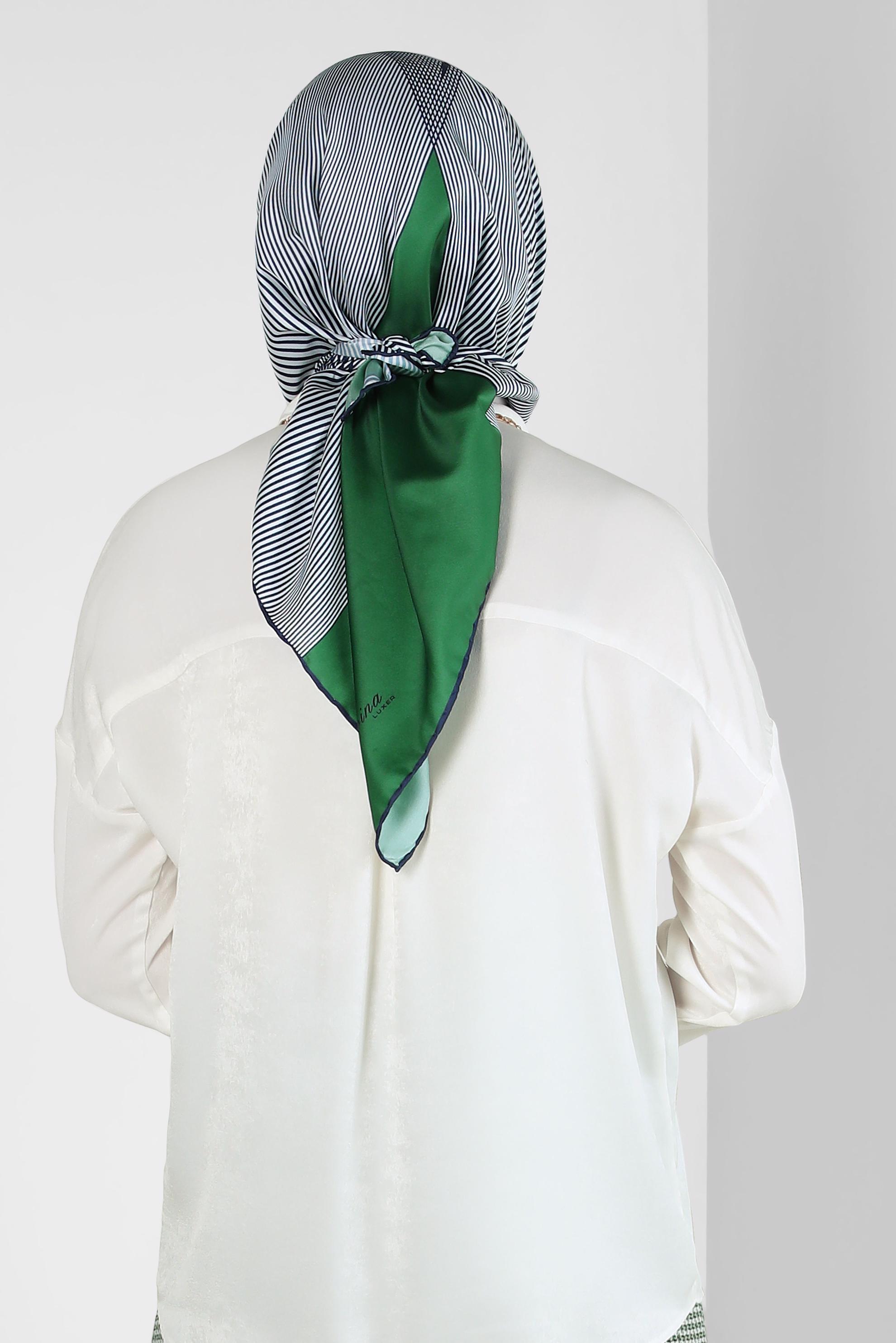 Tesettür giyim LACİVERT ALVİNA DİJİTAL EŞARP 8262