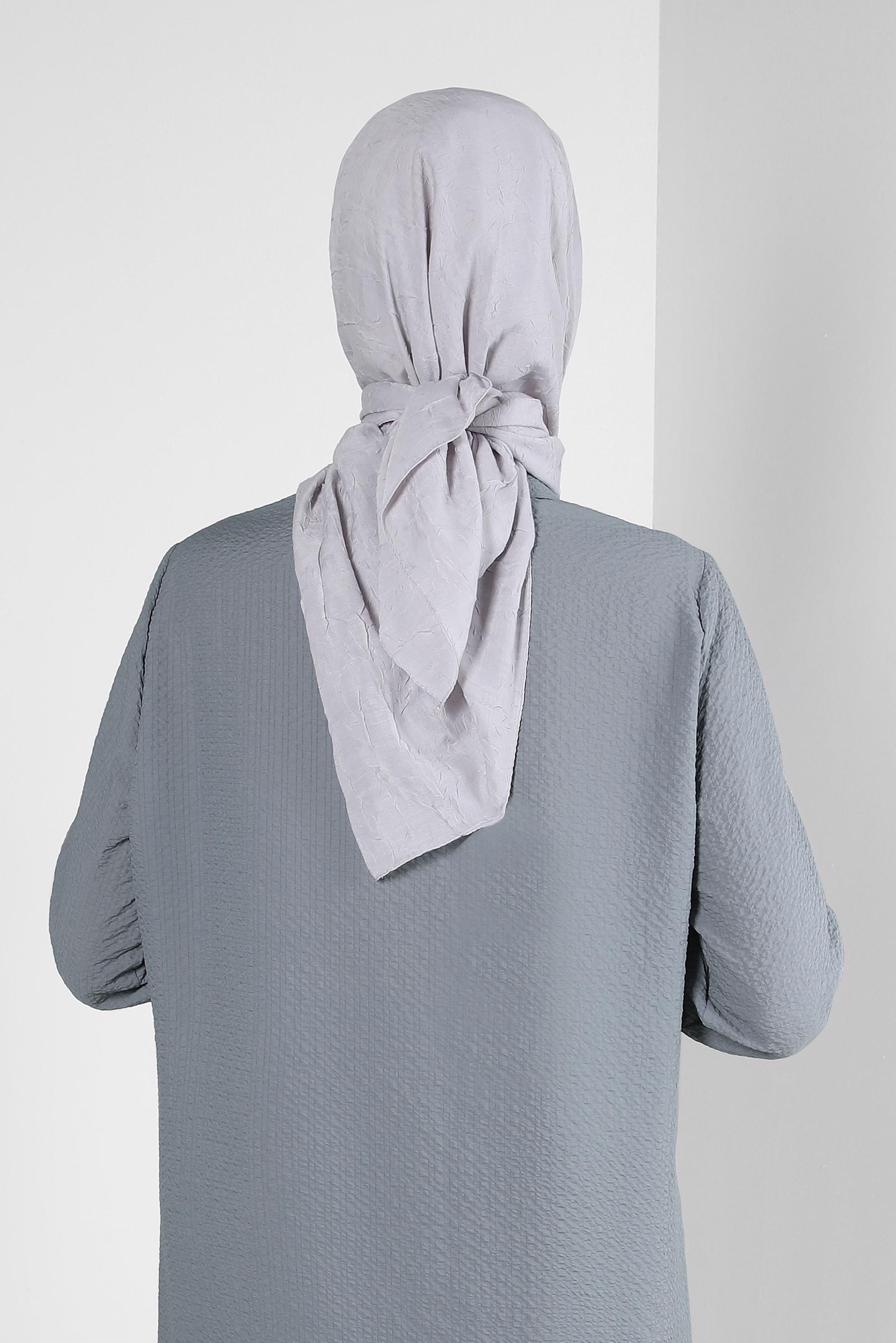 Tesettür giyim GÜMÜŞ ALVİNA KRAŞ EŞARP 8233