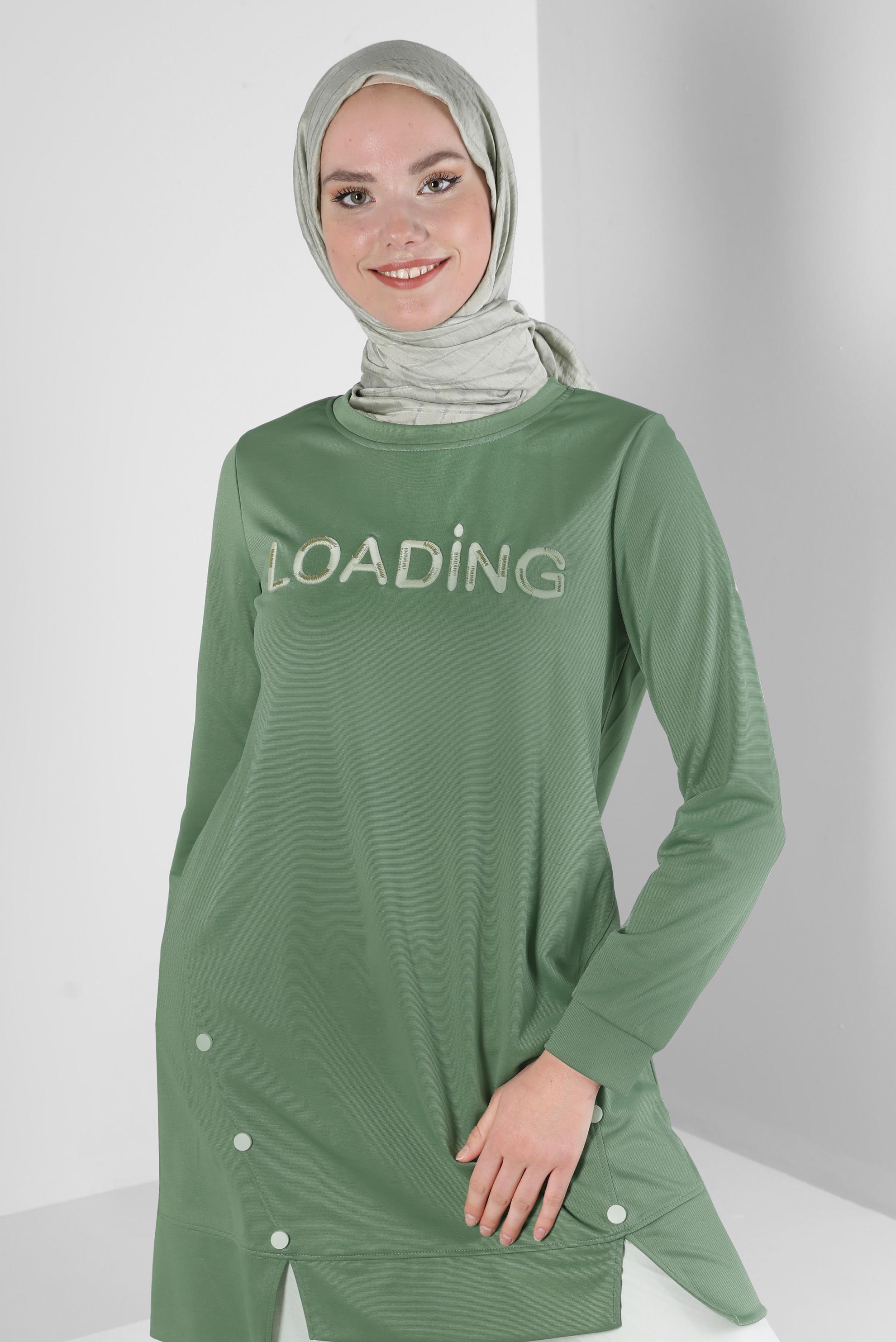 Tesettür giyim YEŞİL YAZI BASKILI DÜĞME DETAYLI EŞOFMAN TUNİK 43348