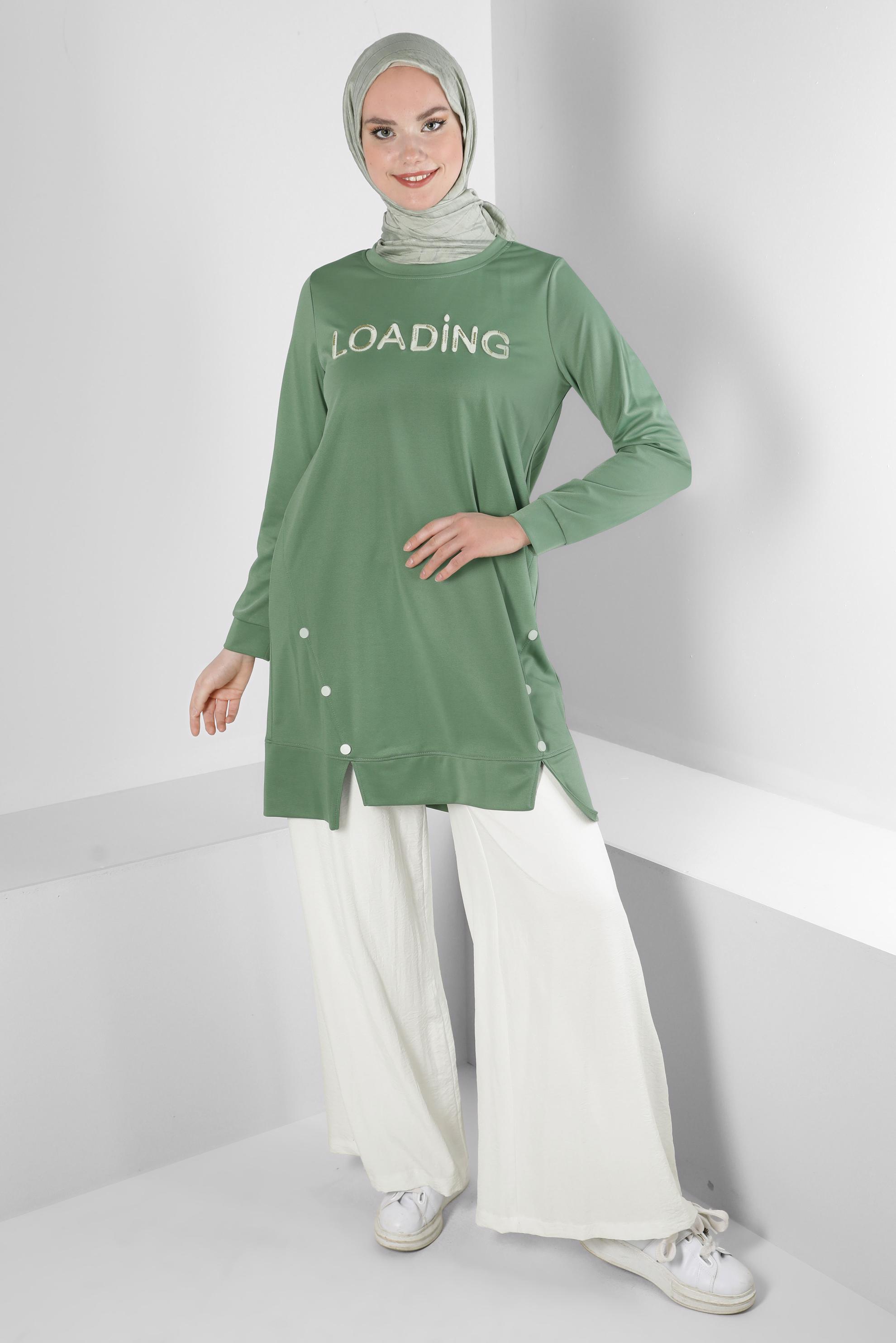 Tesettür giyim YEŞİL YAZI BASKILI DÜĞME DETAYLI EŞOFMAN TUNİK 43348