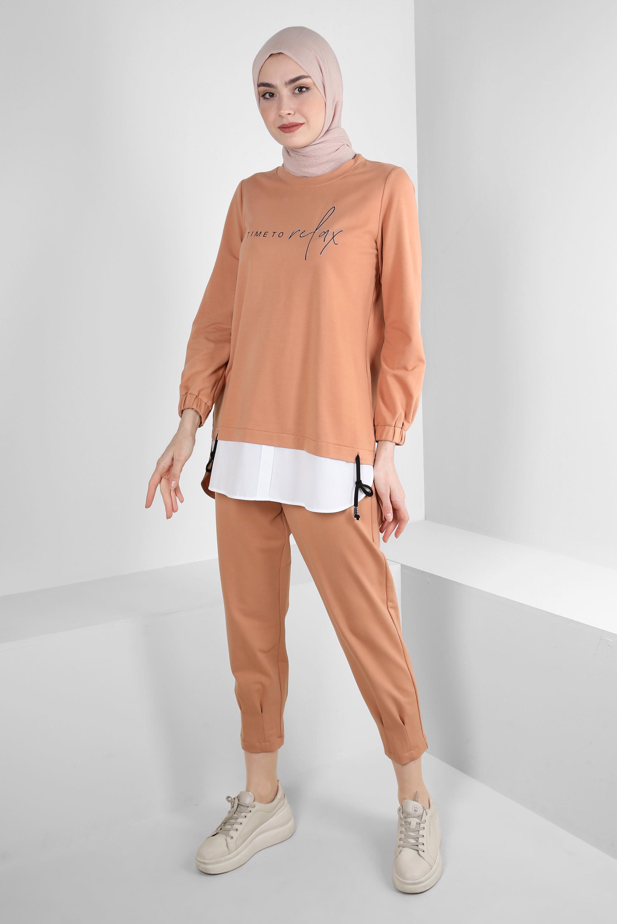 Tesettür giyim PEMBE YAZI BASKILI GARNİLİ PANTOLONLU EŞOFMAN TAKIM 43351