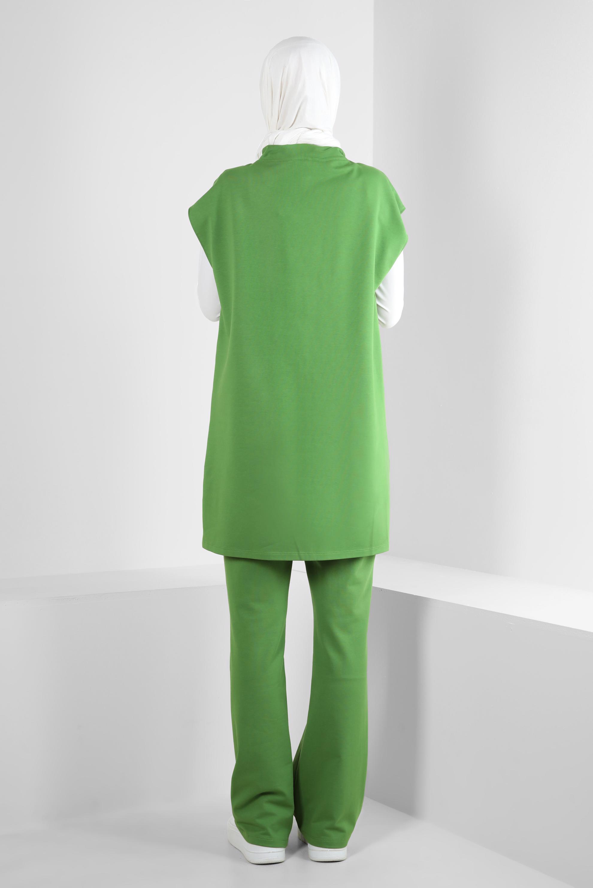 Tesettür giyim YEŞİL ZİNCİR DETAYLI YANI YIRTMAÇLI İKİLİ EŞOFMAN TAKIM 43553