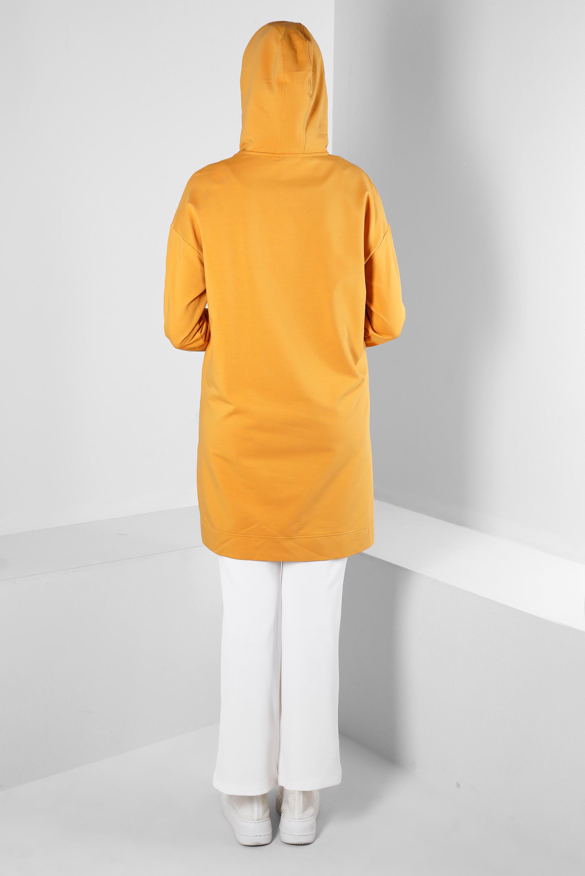 Tesettür giyim SARI KAPÜŞONLU TAŞ BASKI DETAYLI EŞOFMAN TUNİK 43554