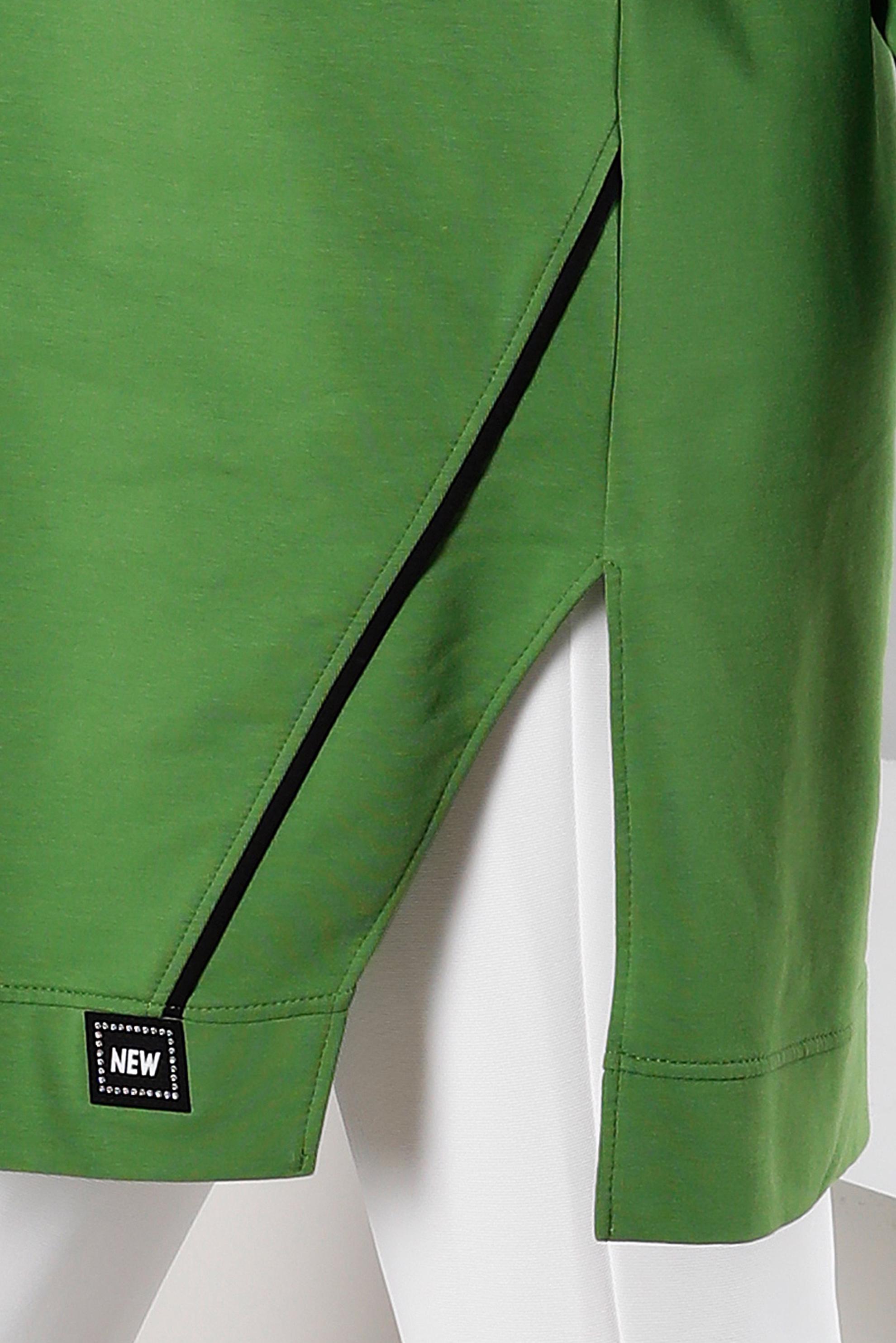 Tesettür giyim YEŞİL KAPÜŞONLU TAŞ BASKI DETAYLI EŞOFMAN TUNİK 43554