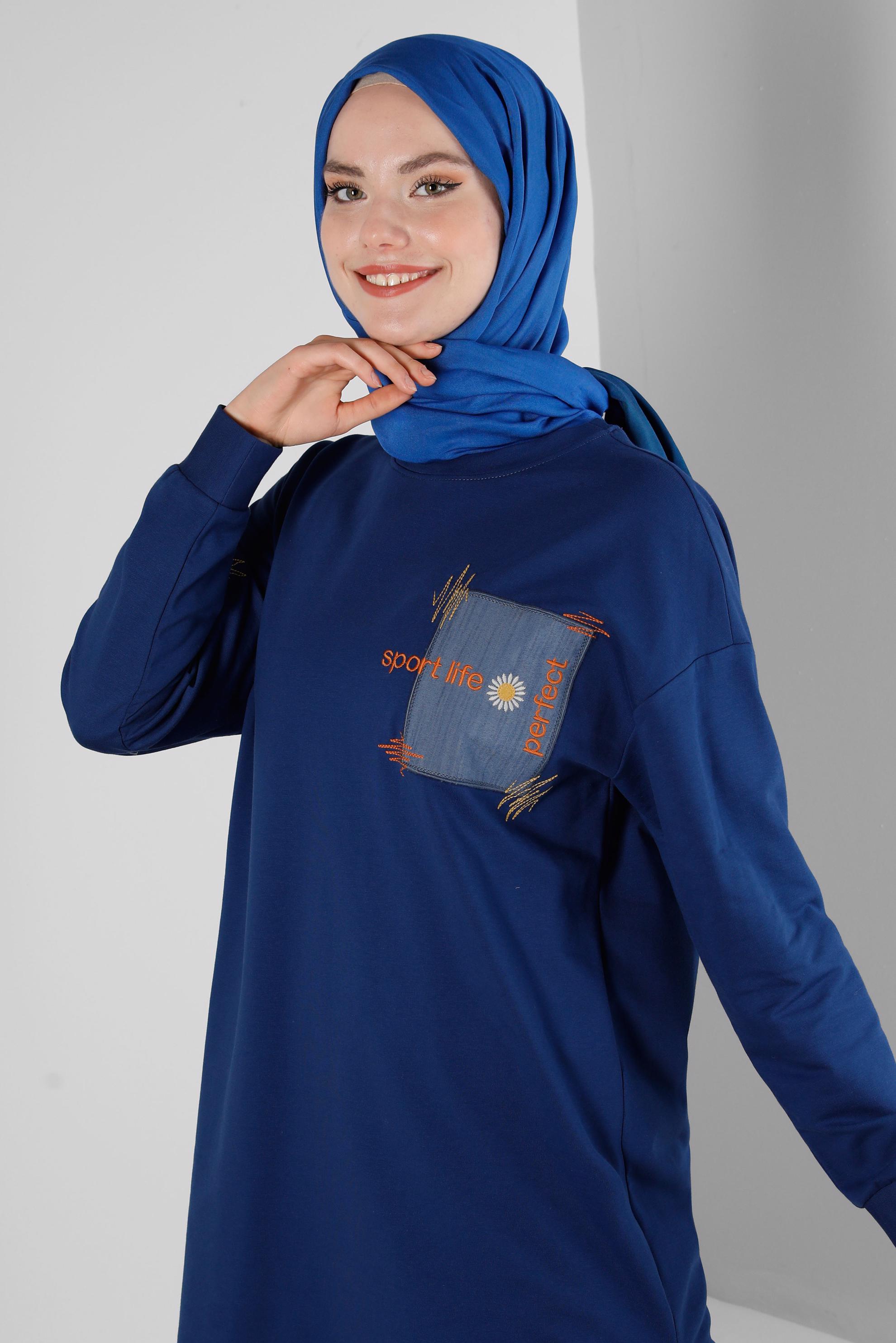 Tesettür giyim LACİVERT BASKILI BÜZGÜ DETAYLI EŞOFMAN TUNİK 43557