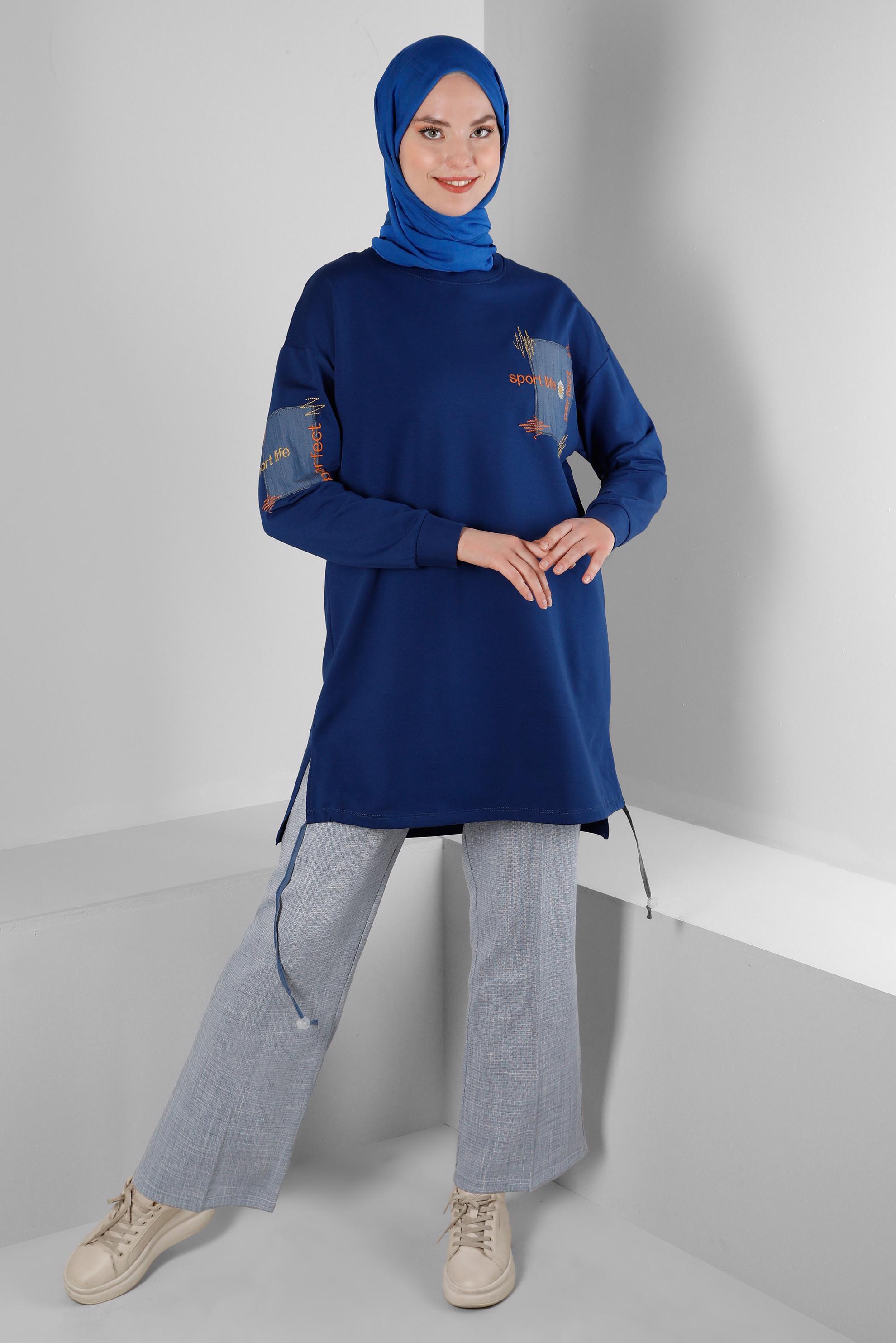 Tesettür giyim LACİVERT BASKILI BÜZGÜ DETAYLI EŞOFMAN TUNİK 43557