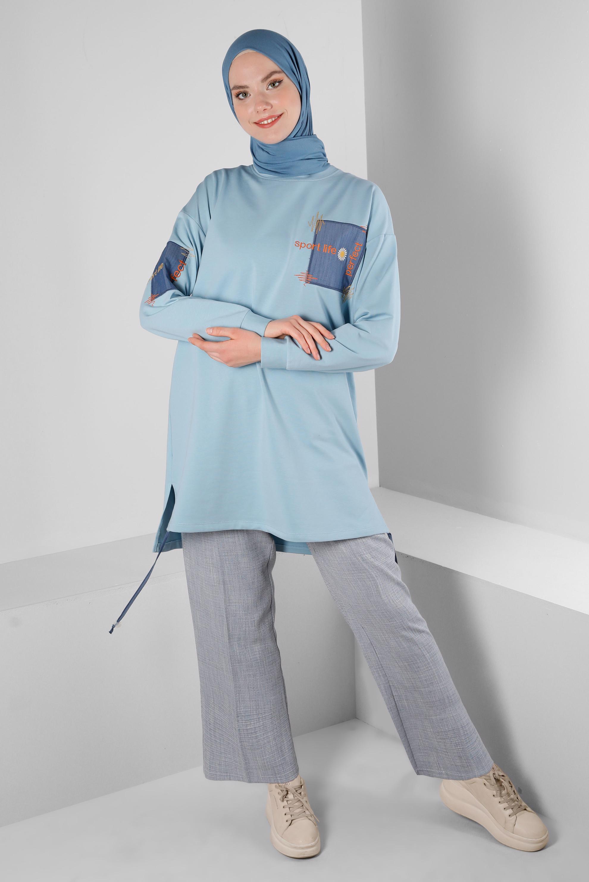 Tesettür giyim MAVİ BASKILI BÜZGÜ DETAYLI EŞOFMAN TUNİK 43557