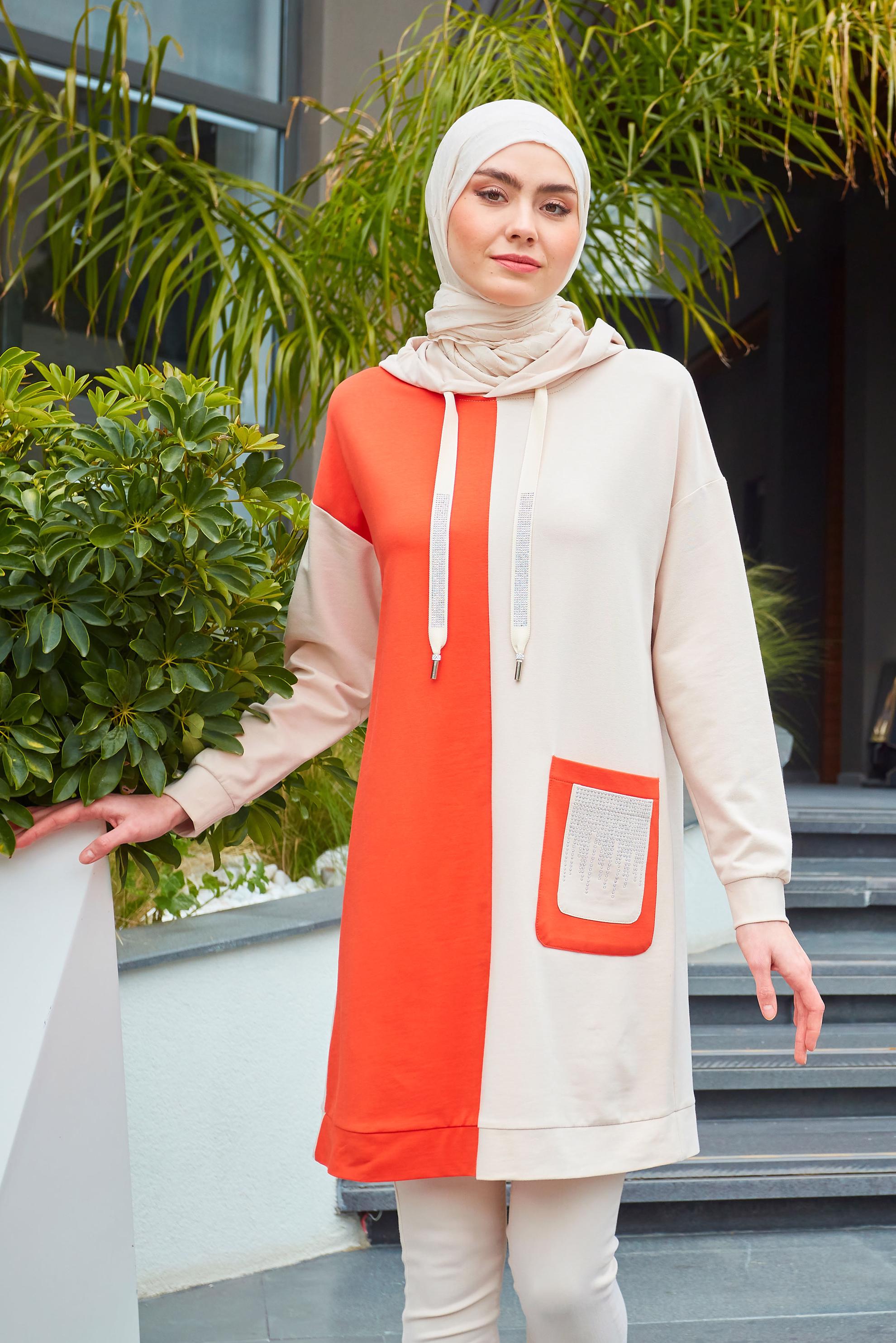 Tesettür giyim KIRMIZI RENK BLOKLU TAŞ İŞLEMELİ EŞOFMAN TUNİK 43558