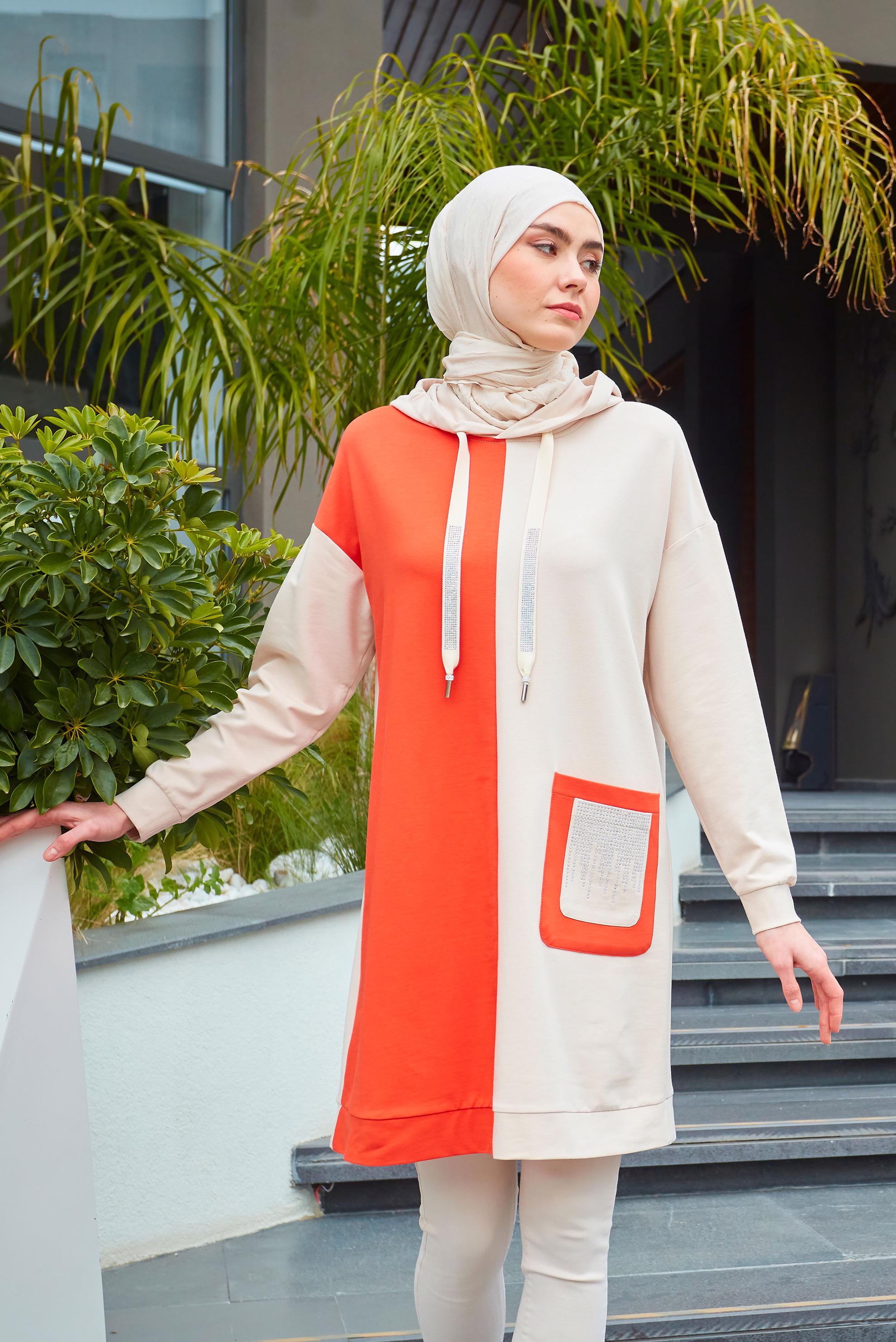 Tesettür giyim KIRMIZI RENK BLOKLU TAŞ İŞLEMELİ EŞOFMAN TUNİK 43558