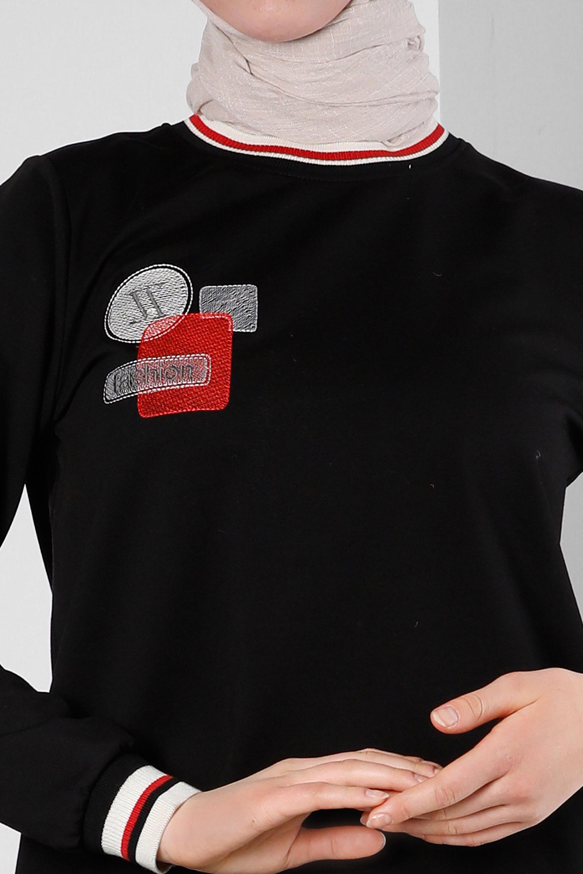 Tesettür giyim SİYAH BASKILI ŞERİT DETAYLI EŞOFMAN TUNİK 43559