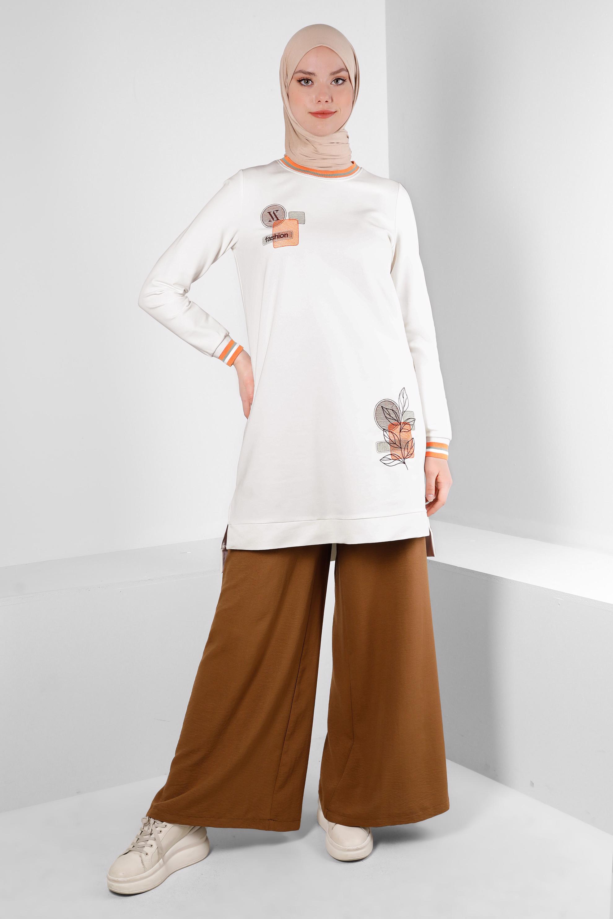 Tesettür giyim BEYAZ BASKILI ŞERİT DETAYLI EŞOFMAN TUNİK 43559