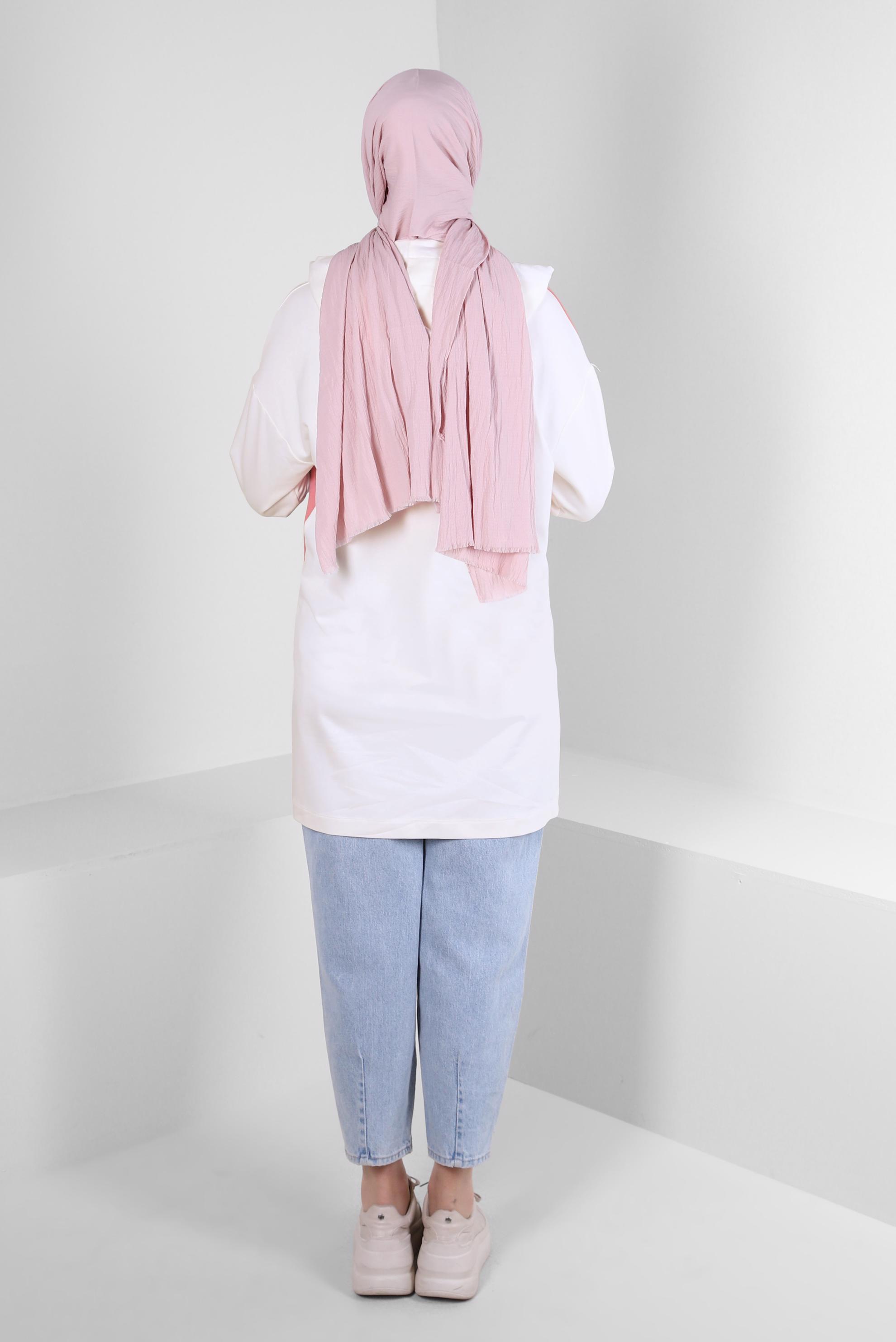 Tesettür giyim BEYAZ BASKI DETAYLI KAPÜŞONLU EŞOFMAN TUNİK 43622