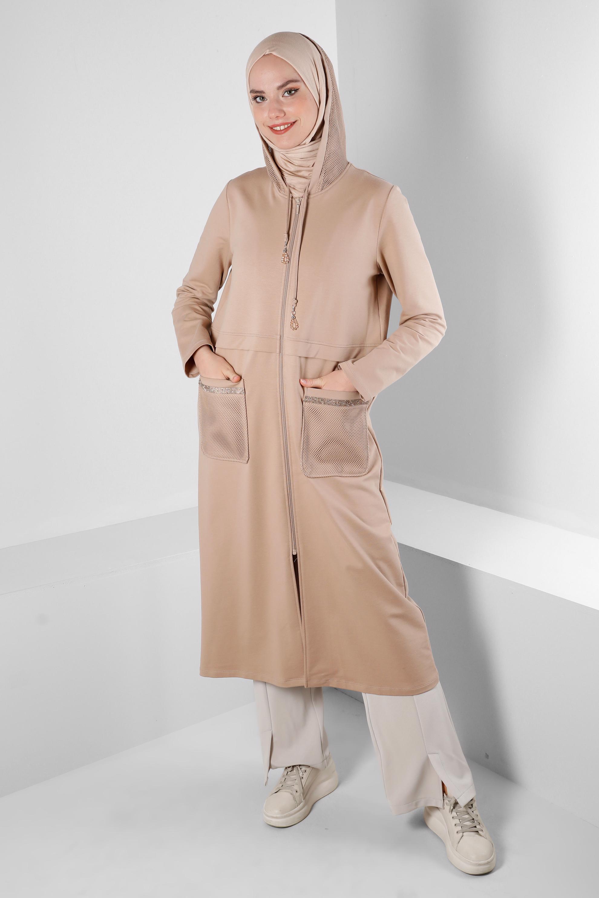 Tesettür giyim BEJ KAPÜŞONLU CEP DETAYLI EŞOFMAN TUNİK 43665