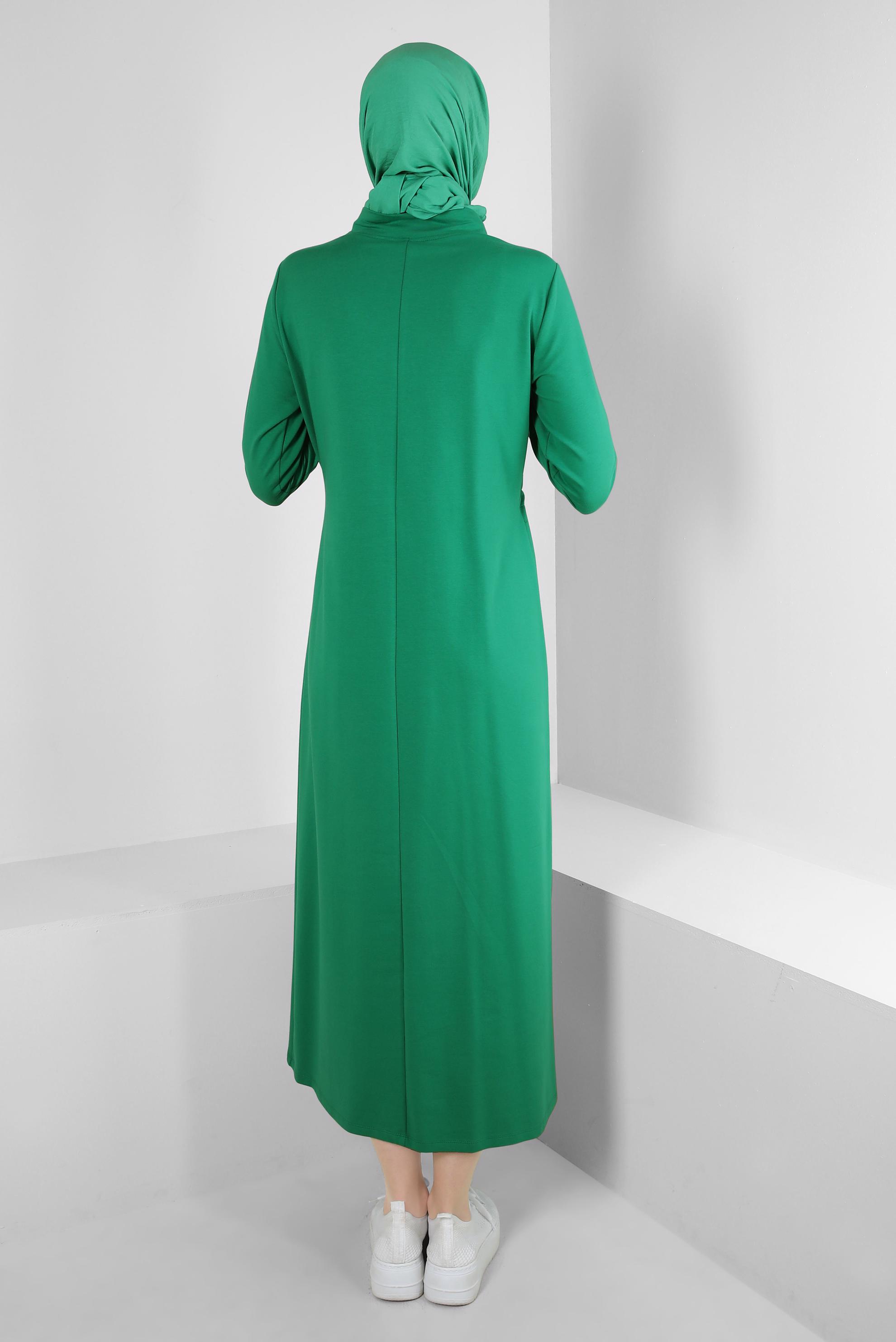 Tesettür giyim YEŞİL YAZI BASKILI BELİ BÜZGÜLÜ EŞOFMAN ELBİSE 43694