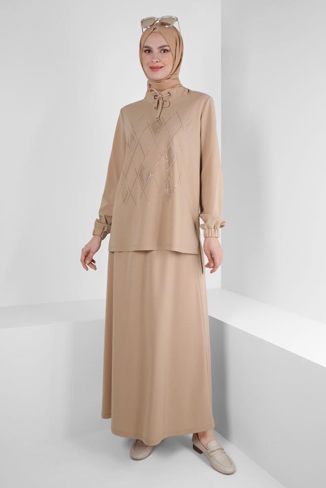 Tesettür giyim BEJ TAŞ BASKILI ETEKLİ EŞOFMAN TAKIM 43696 - ALVİNA