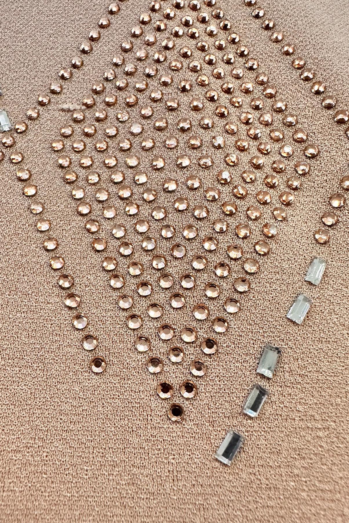 Tesettür giyim BEJ TAŞ BASKILI ETEKLİ EŞOFMAN TAKIM 43696