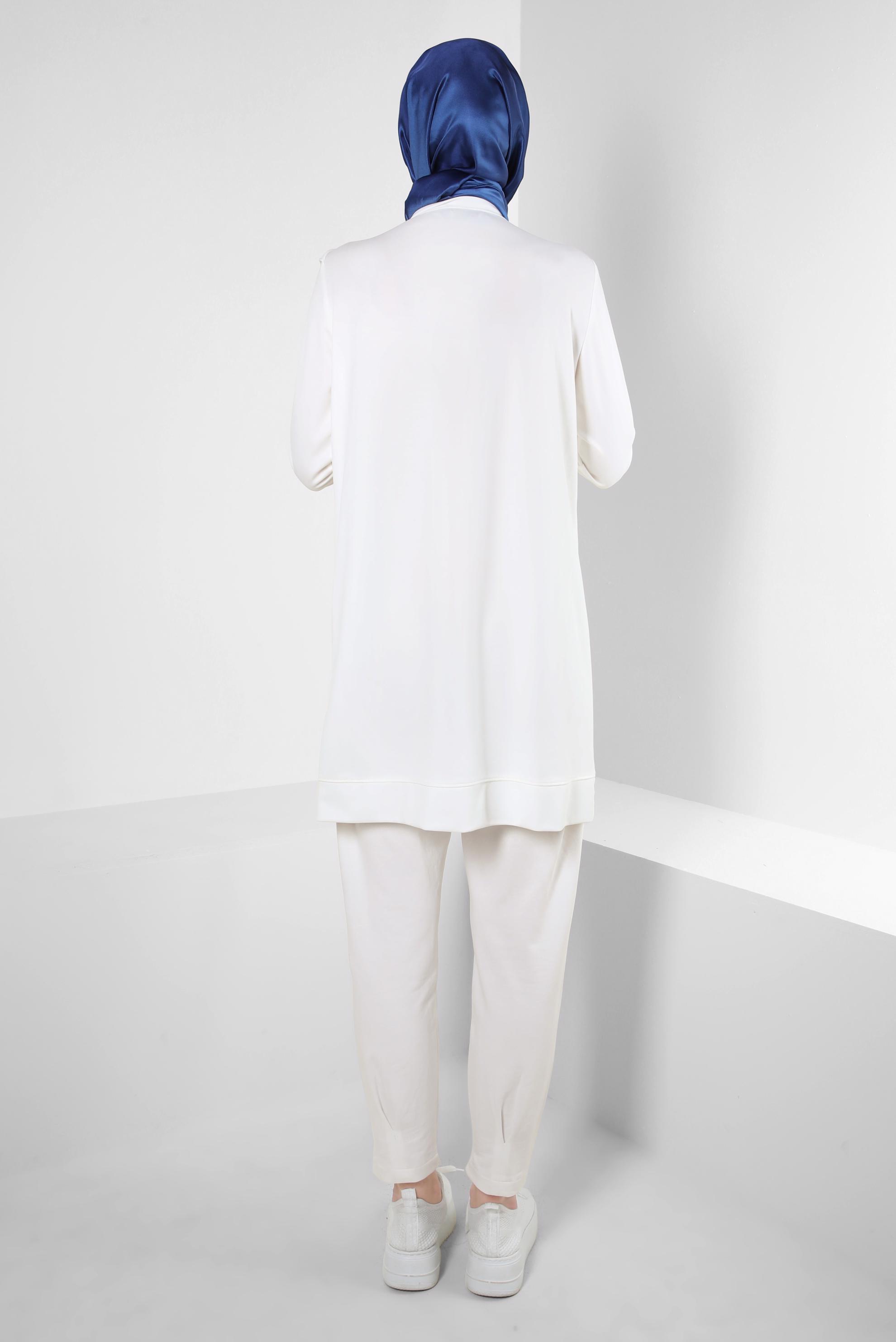 Tesettür giyim BEYAZ YAZI BASKILI FIRFIR DETAYLI EŞOFMAN TUNİK 43699