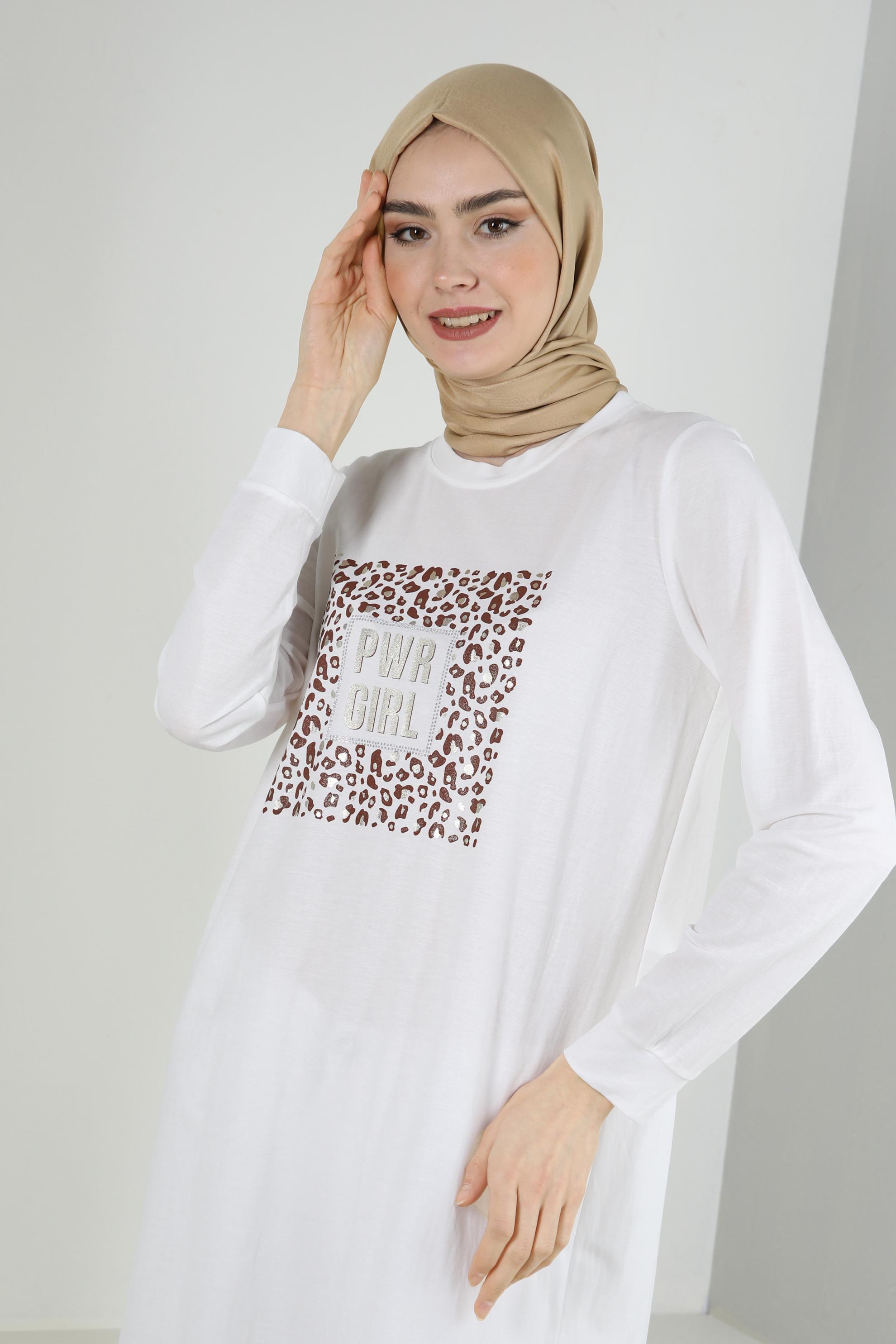 Tesettür giyim BEYAZ LEOPAR DESENLİ YAZI BASKILI EŞOFMAN TUNİK 43700