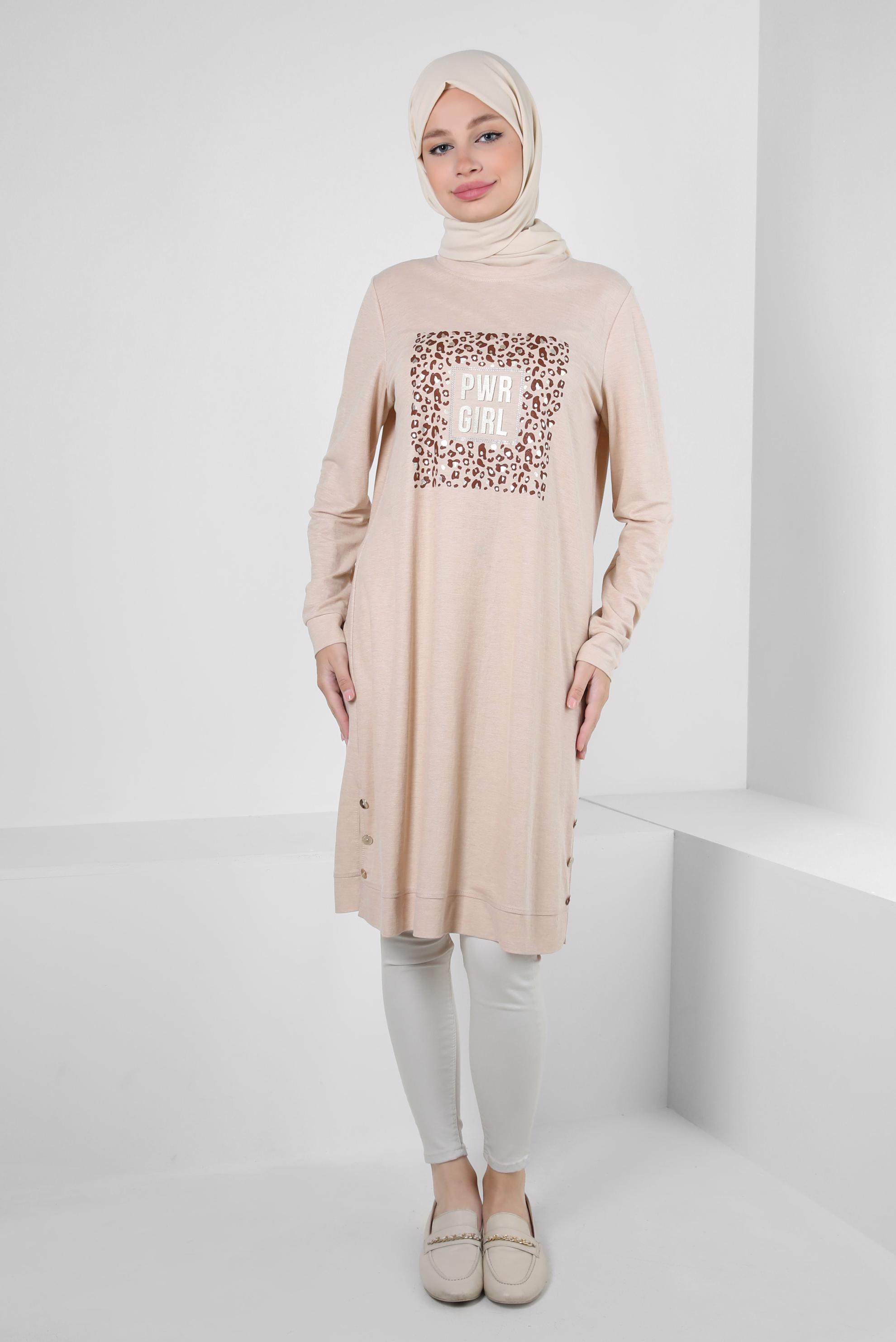 Tesettür giyim BEJ LEOPAR DESENLİ YAZI BASKILI EŞOFMAN TUNİK 43700