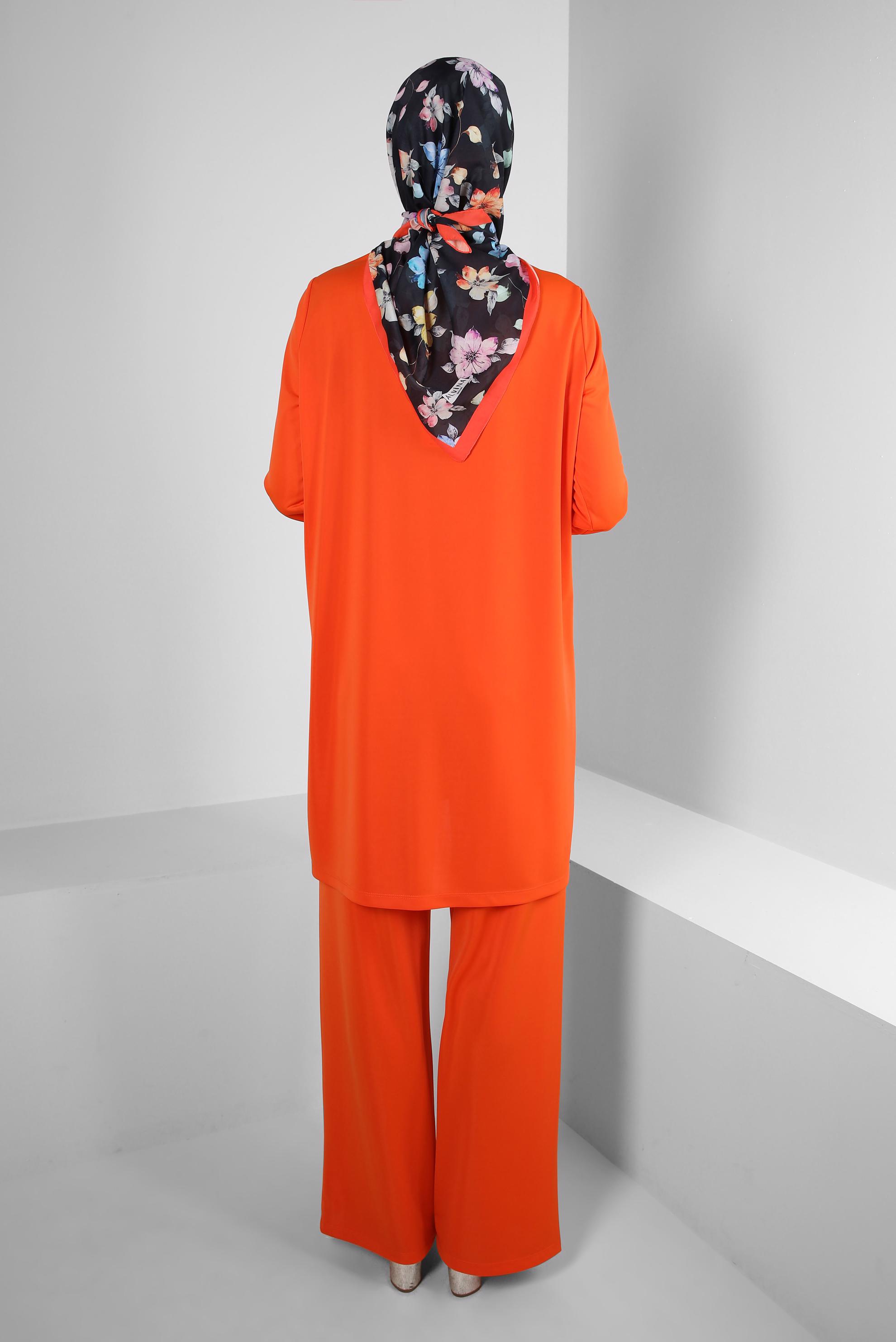 Tesettür giyim TURUNCU TAŞ BASKI DETAYLI PANTOLONLU EŞOFMAN TAKIM 43726