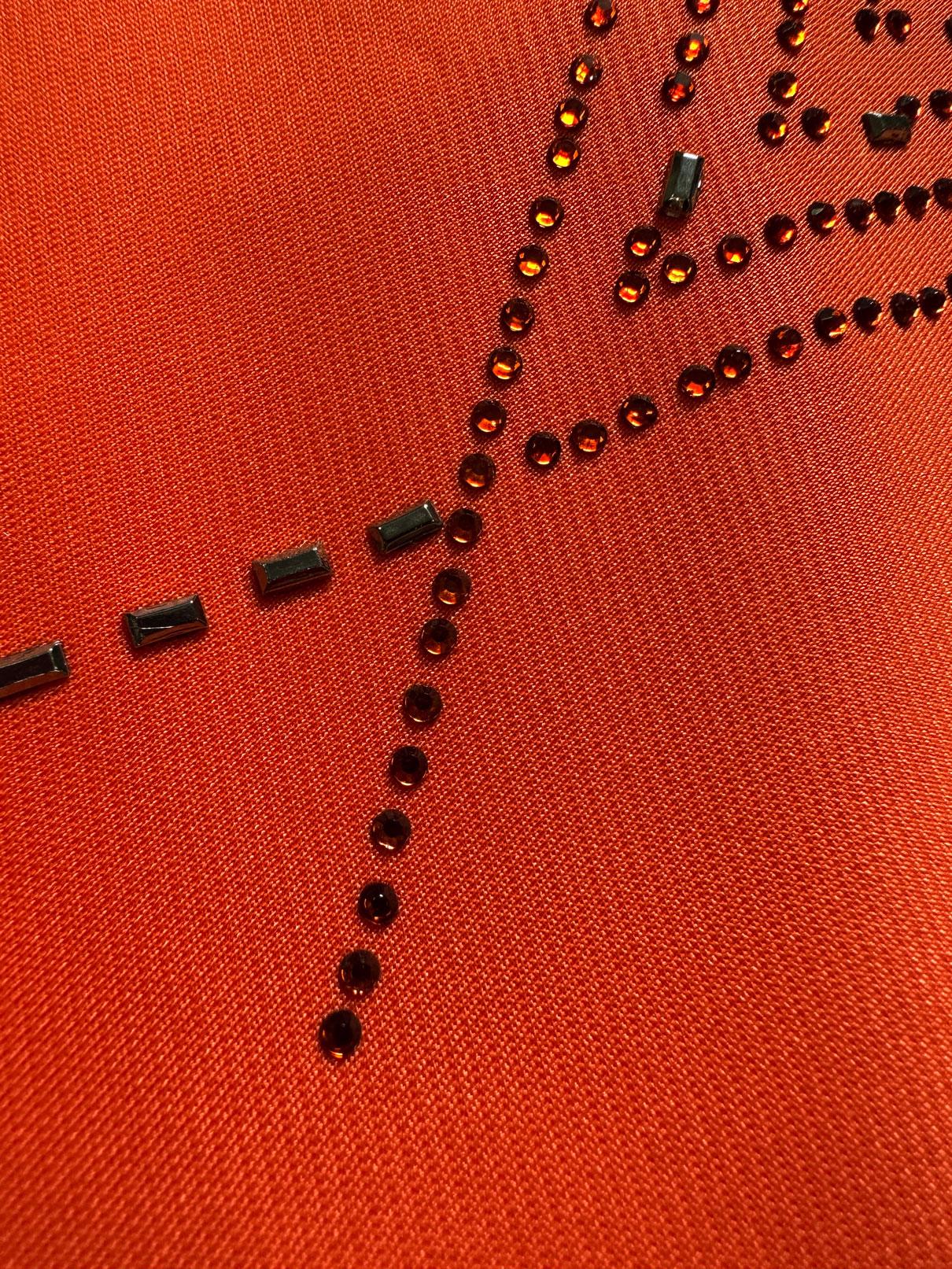 Tesettür giyim TURUNCU TAŞ BASKI DETAYLI PANTOLONLU EŞOFMAN TAKIM 43726