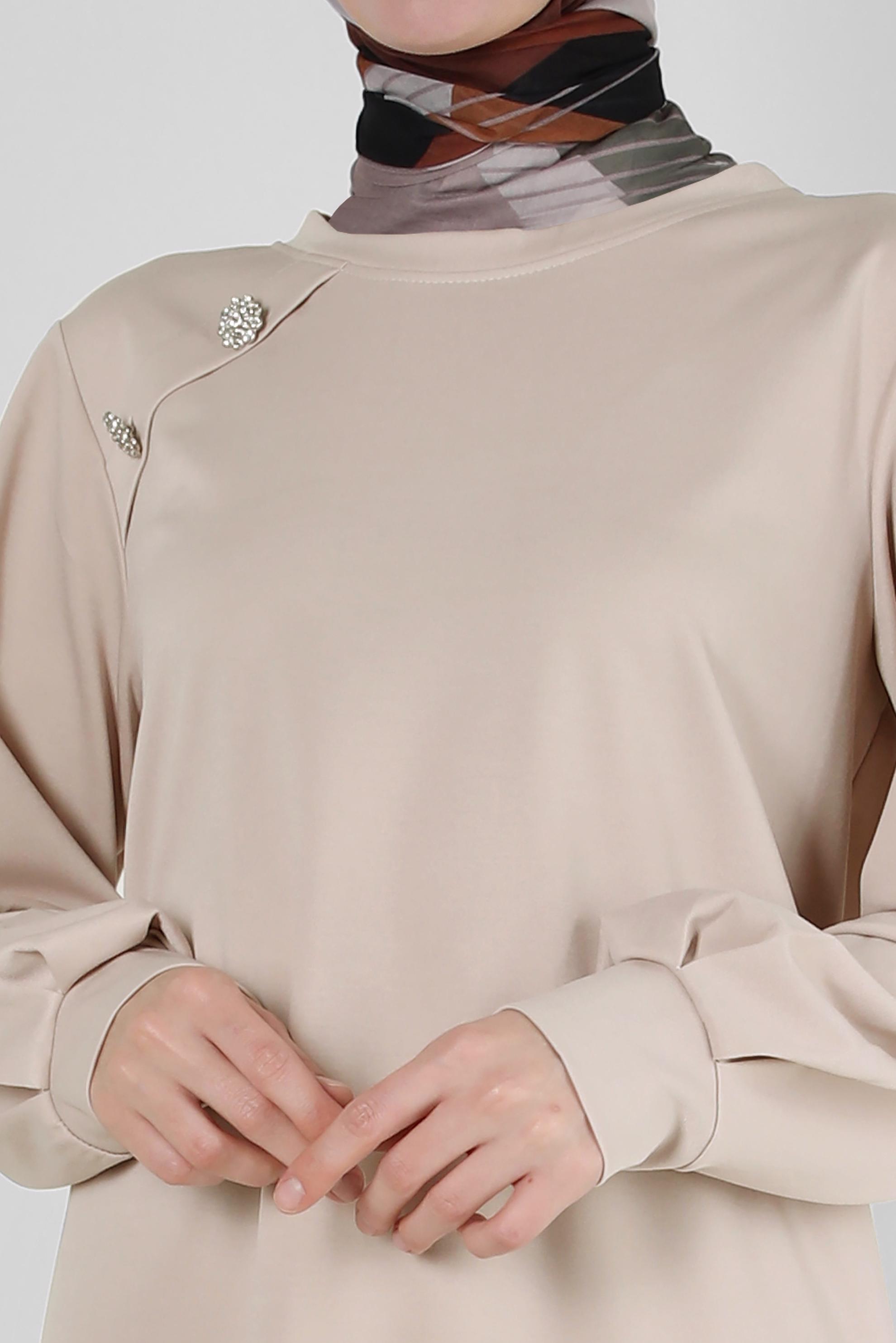 Tesettür giyim BEJ TAŞ DETAYLI DÜĞMELİ İKİLİ PANTOLONLU TAKIM 43727