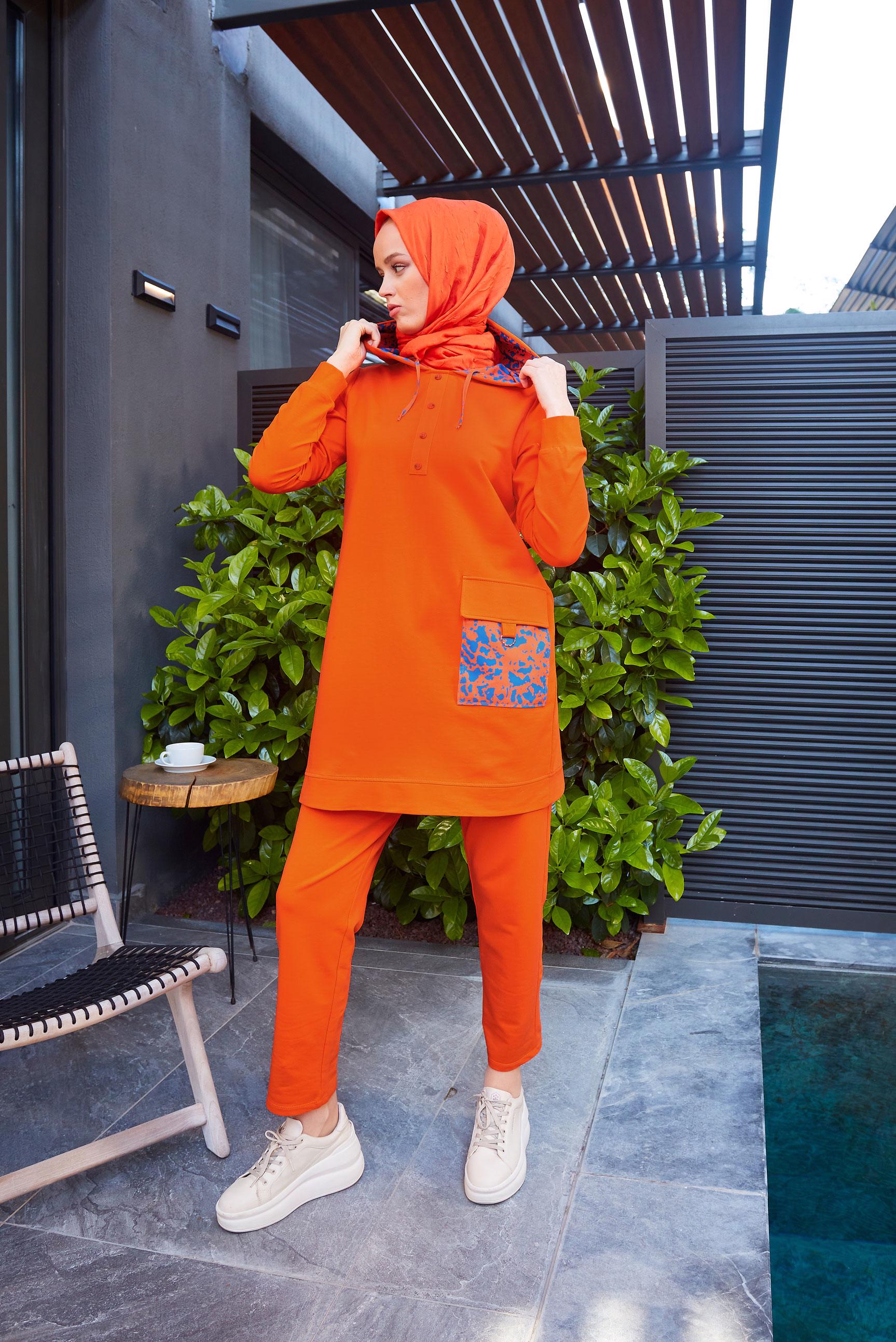 Tesettür giyim TURUNCU KAPÜŞONLU PANTOLONLU EŞOFMAN TAKIMI 43728