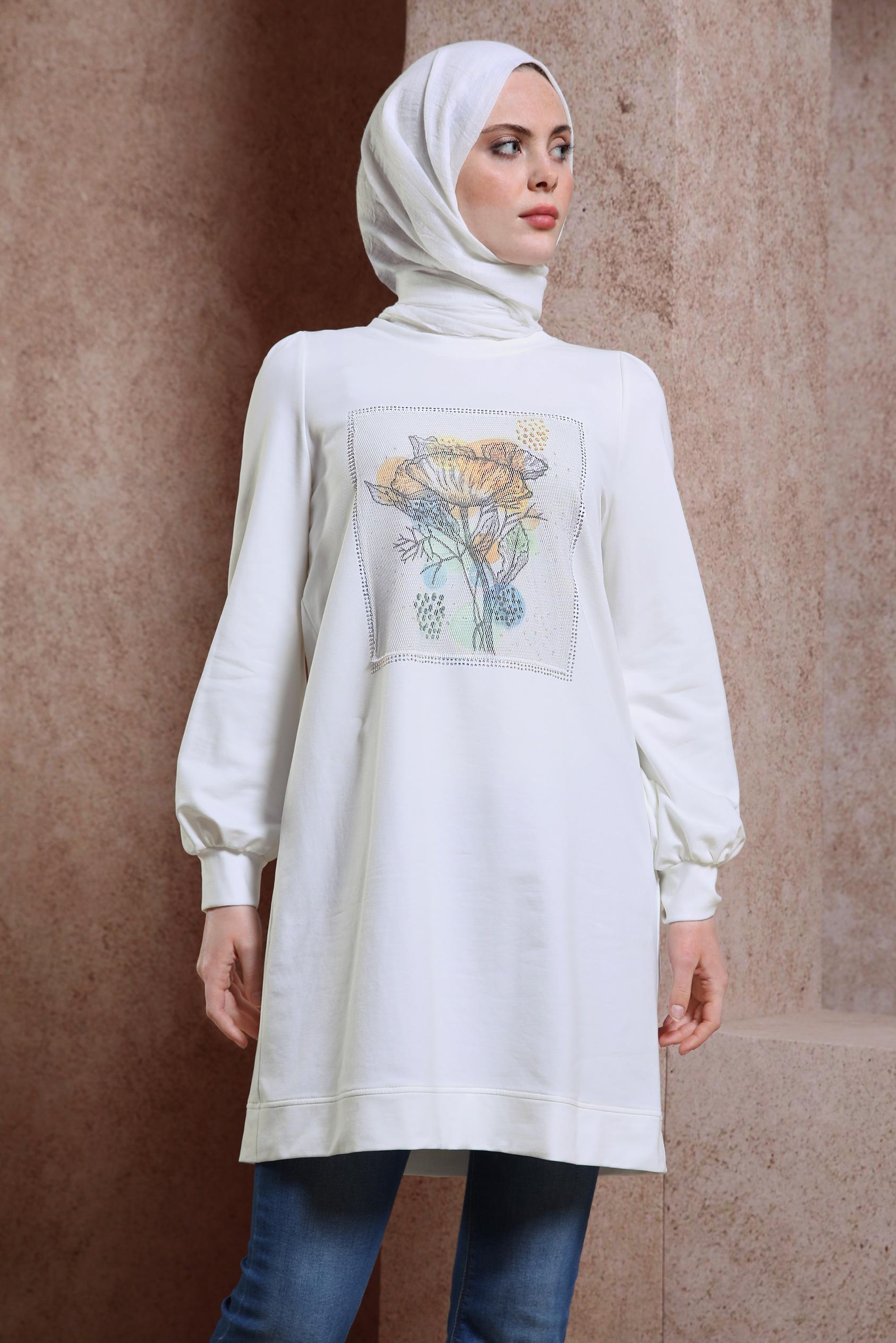 Tesettür giyim BEYAZ BASKILI EŞOFMAN TUNİK 43784