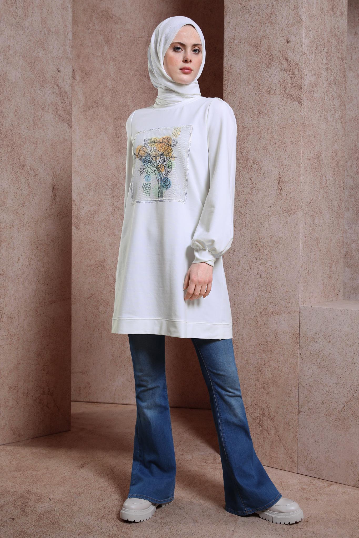 Tesettür giyim BEYAZ BASKILI EŞOFMAN TUNİK 43784