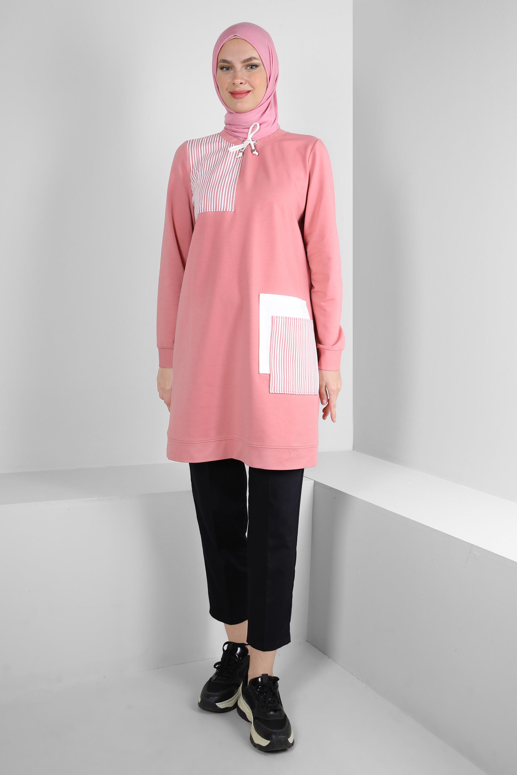 Tesettür giyim PEMBE ÇİZGİ DETAYLI YAKASI BÜZGÜLÜ EŞOFMAN TUNİK 43785
