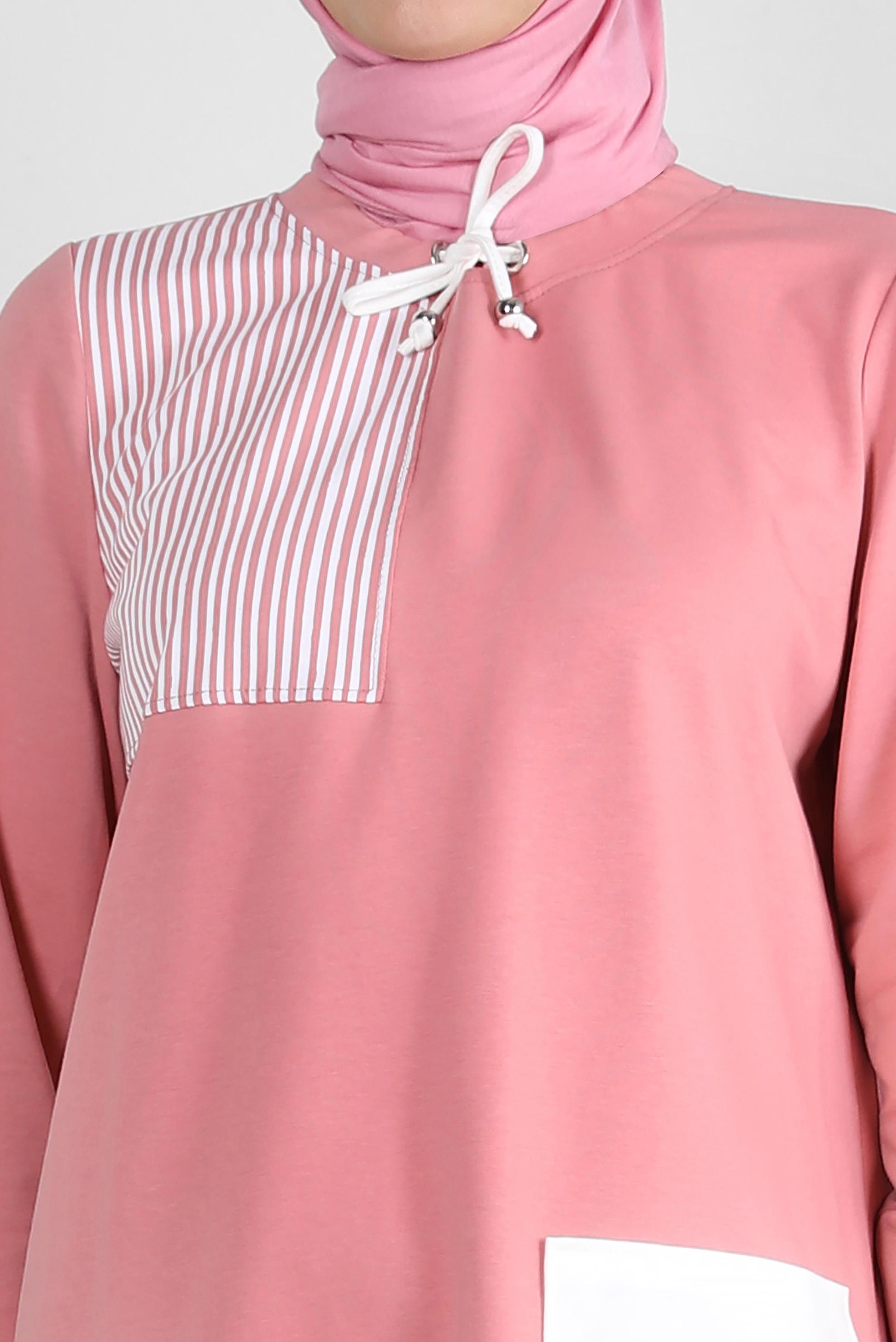 Tesettür giyim PEMBE ÇİZGİ DETAYLI YAKASI BÜZGÜLÜ EŞOFMAN TUNİK 43785