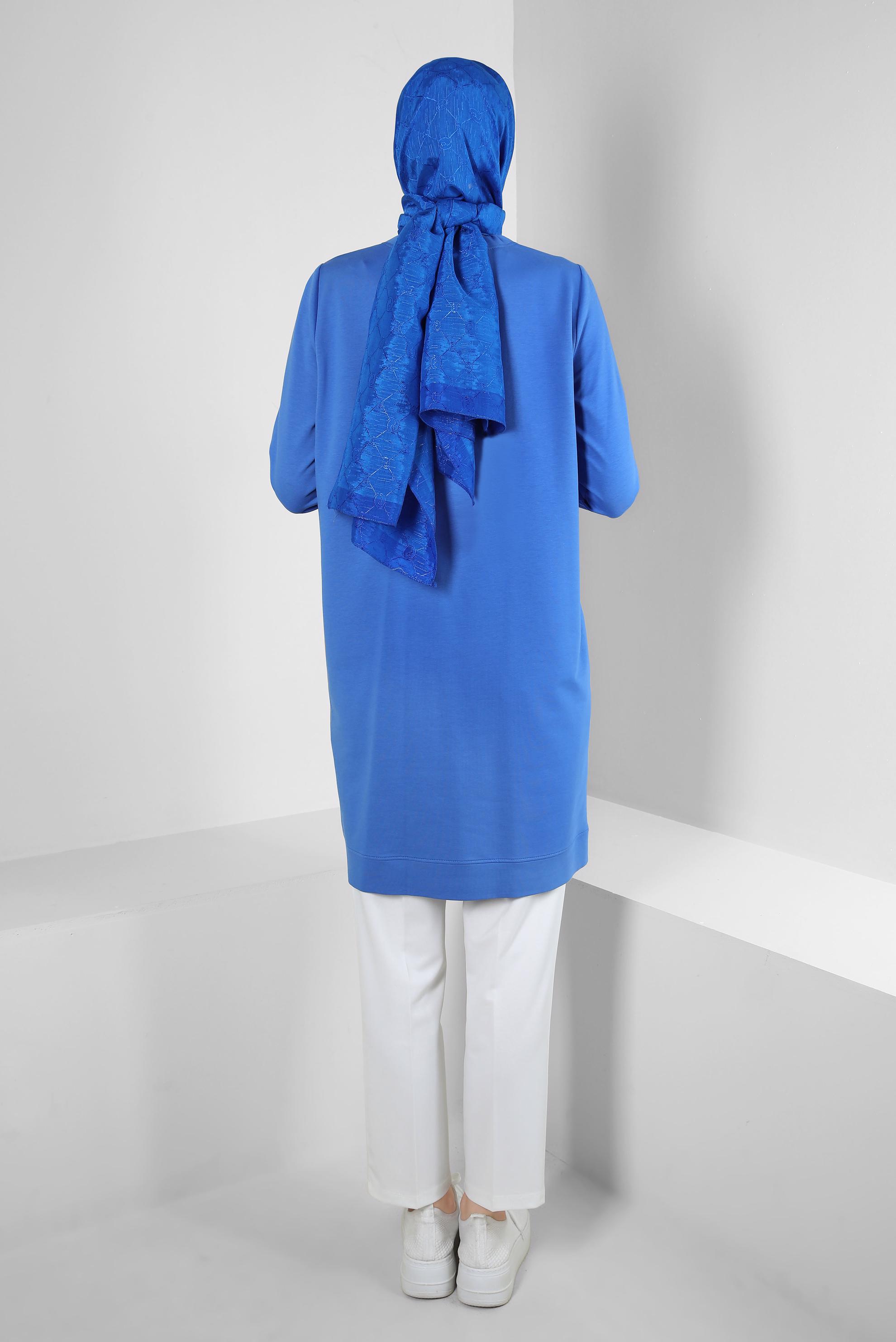 Tesettür giyim MAVİ ÇİZGİ DETAYLI YAKASI BÜZGÜLÜ EŞOFMAN TUNİK 43785