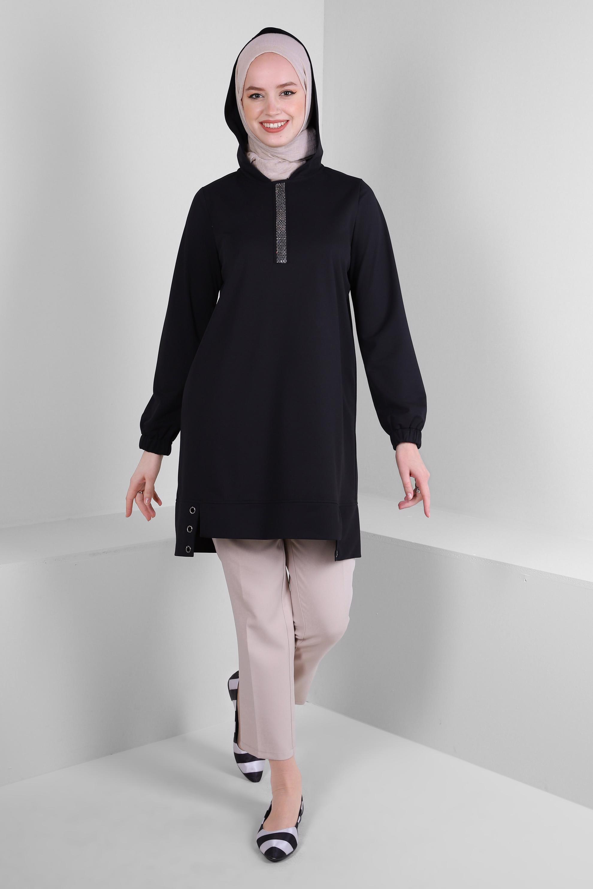 Tesettür giyim SİYAH KAPÜŞONLU TAŞ BASKILI EŞOFMAN TUNİK 43786