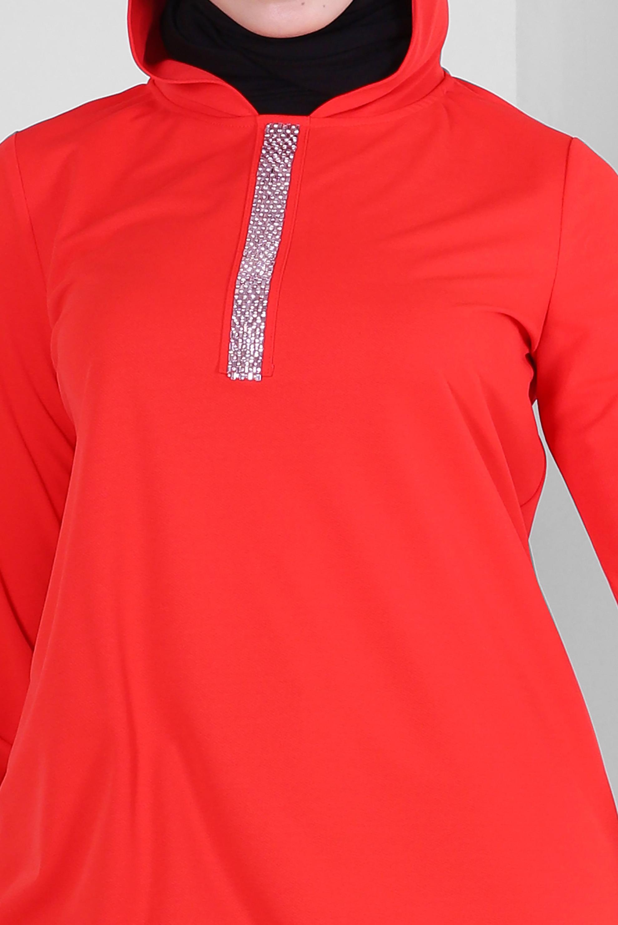 Tesettür giyim KIRMIZI KAPÜŞONLU TAŞ BASKILI EŞOFMAN TUNİK 43786