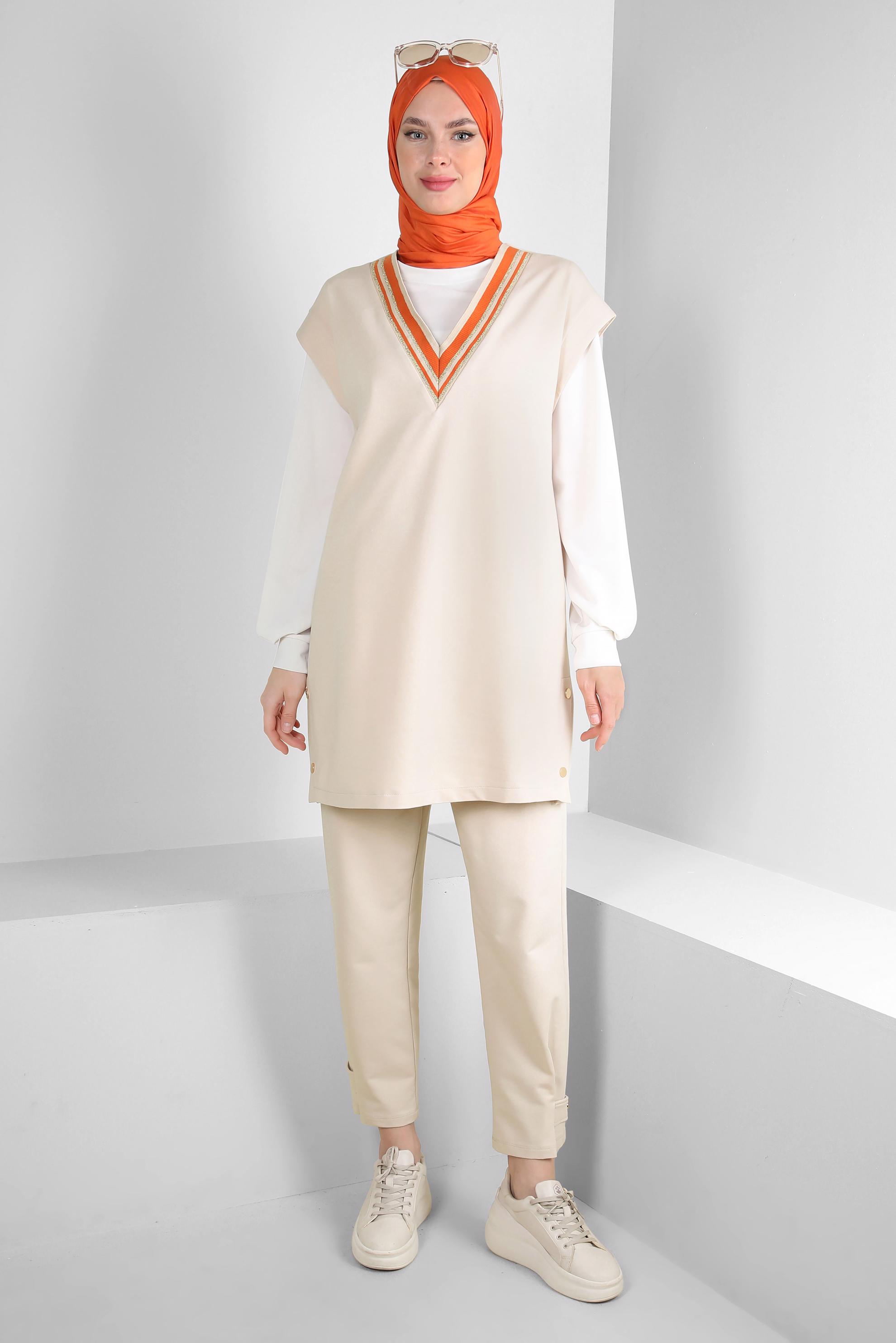 Hijab clothing BEIGE STRIPED TRACKSUIT SET WITH SWEATER 43805