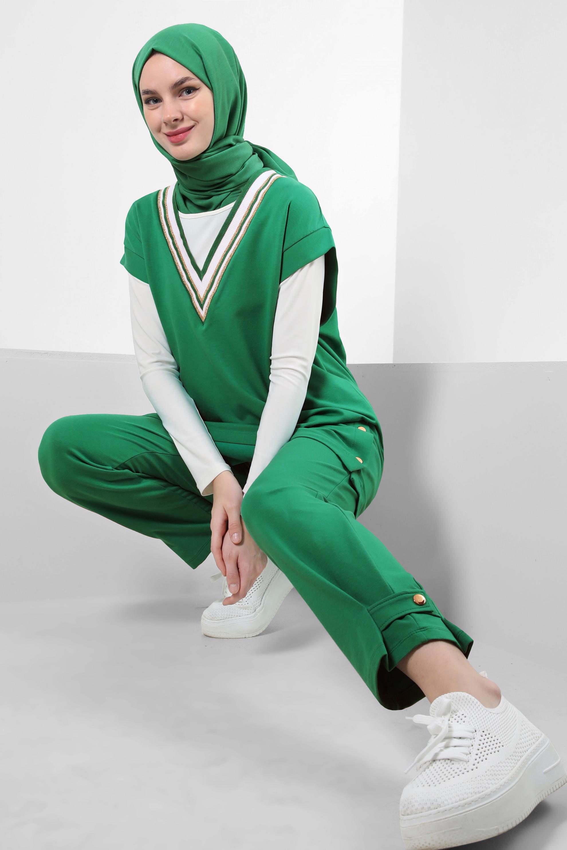 Tesettür giyim YEŞİL ŞERİT DETAYLI SÜVETERLİ EŞOFMAN TAKIM 43805