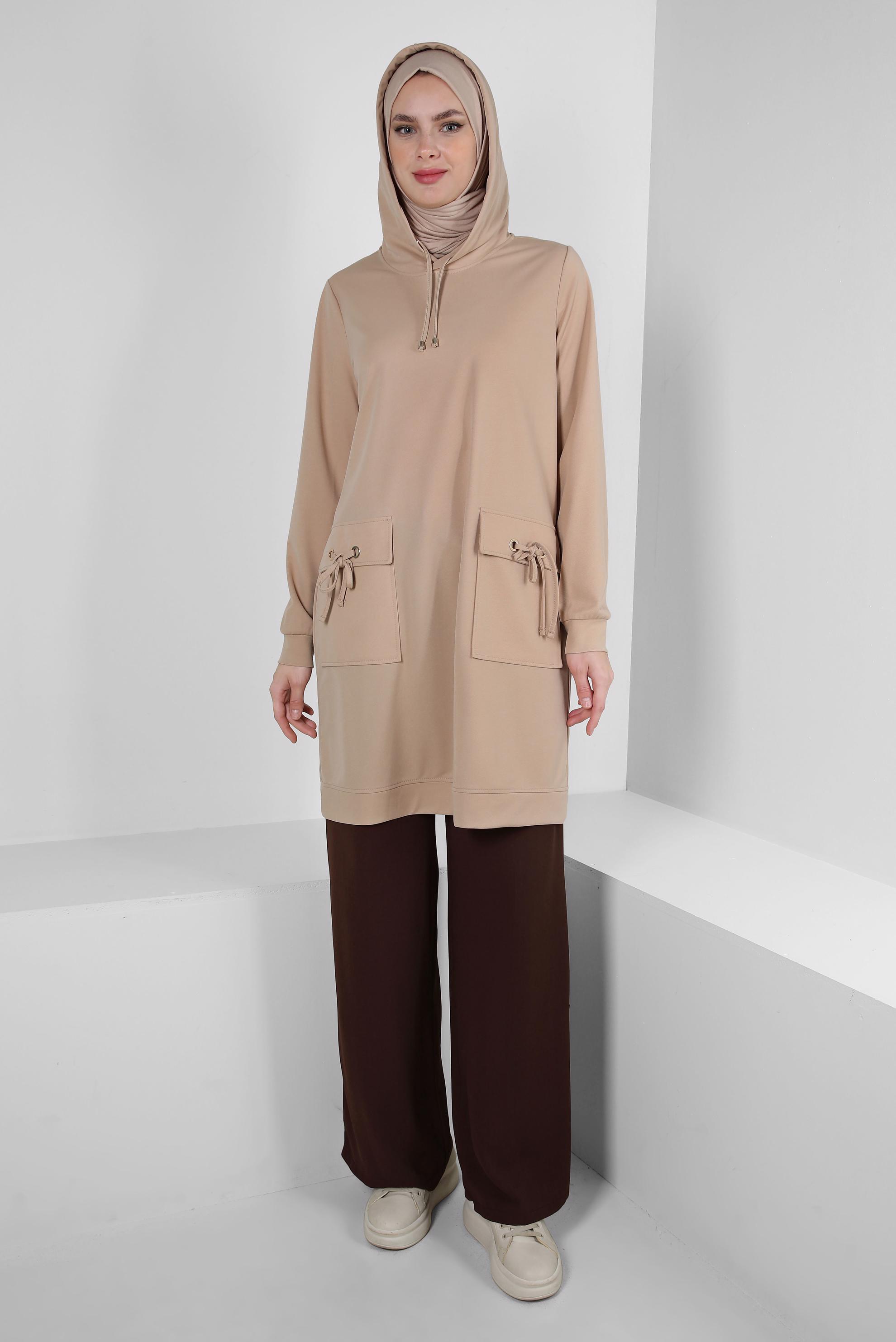 Tesettür giyim BEJ KAPÜŞONLU CEP DETAYLI EŞOFMAN TUNİK 43850