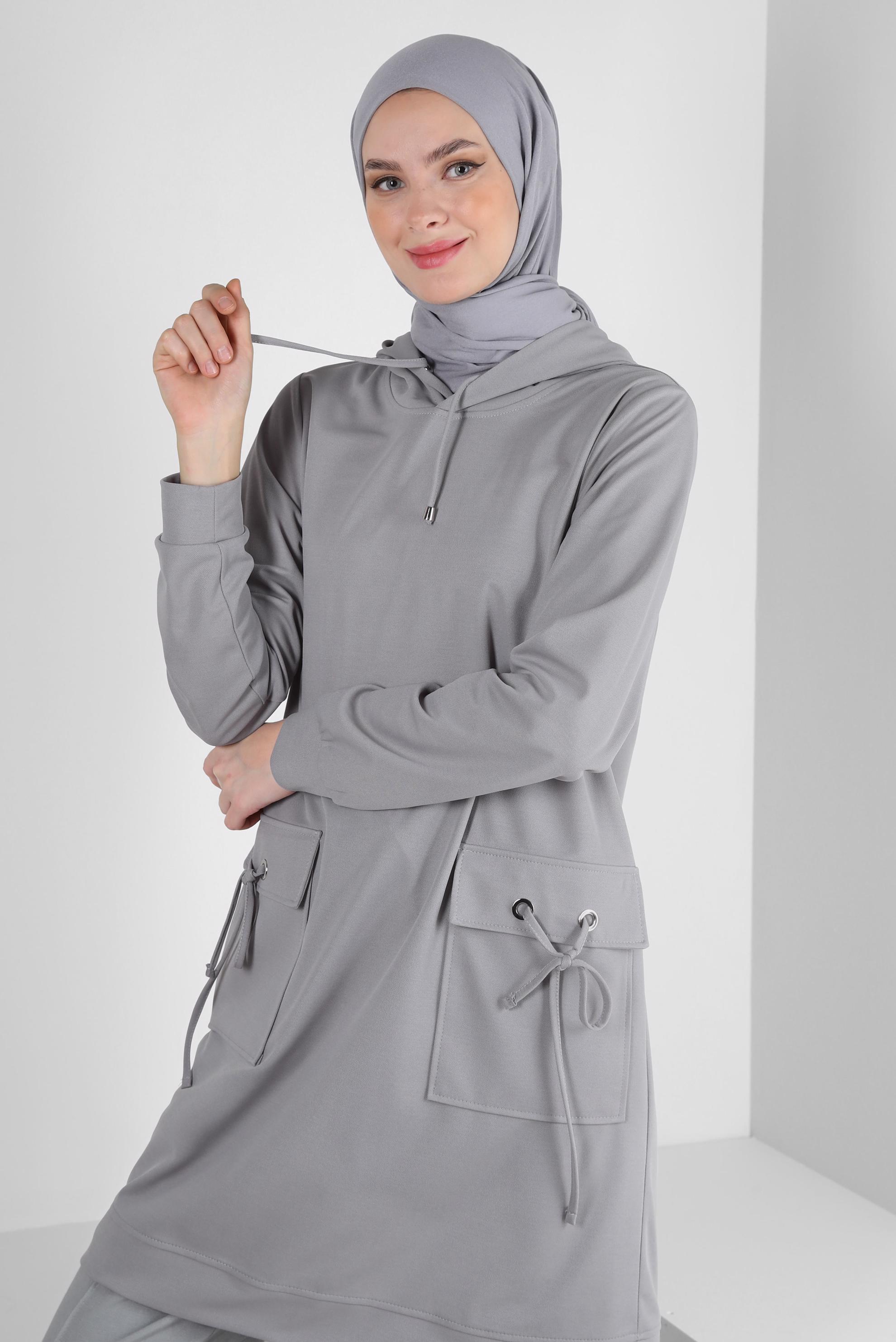 Tesettür giyim GRİ KAPÜŞONLU CEP DETAYLI EŞOFMAN TUNİK 43850