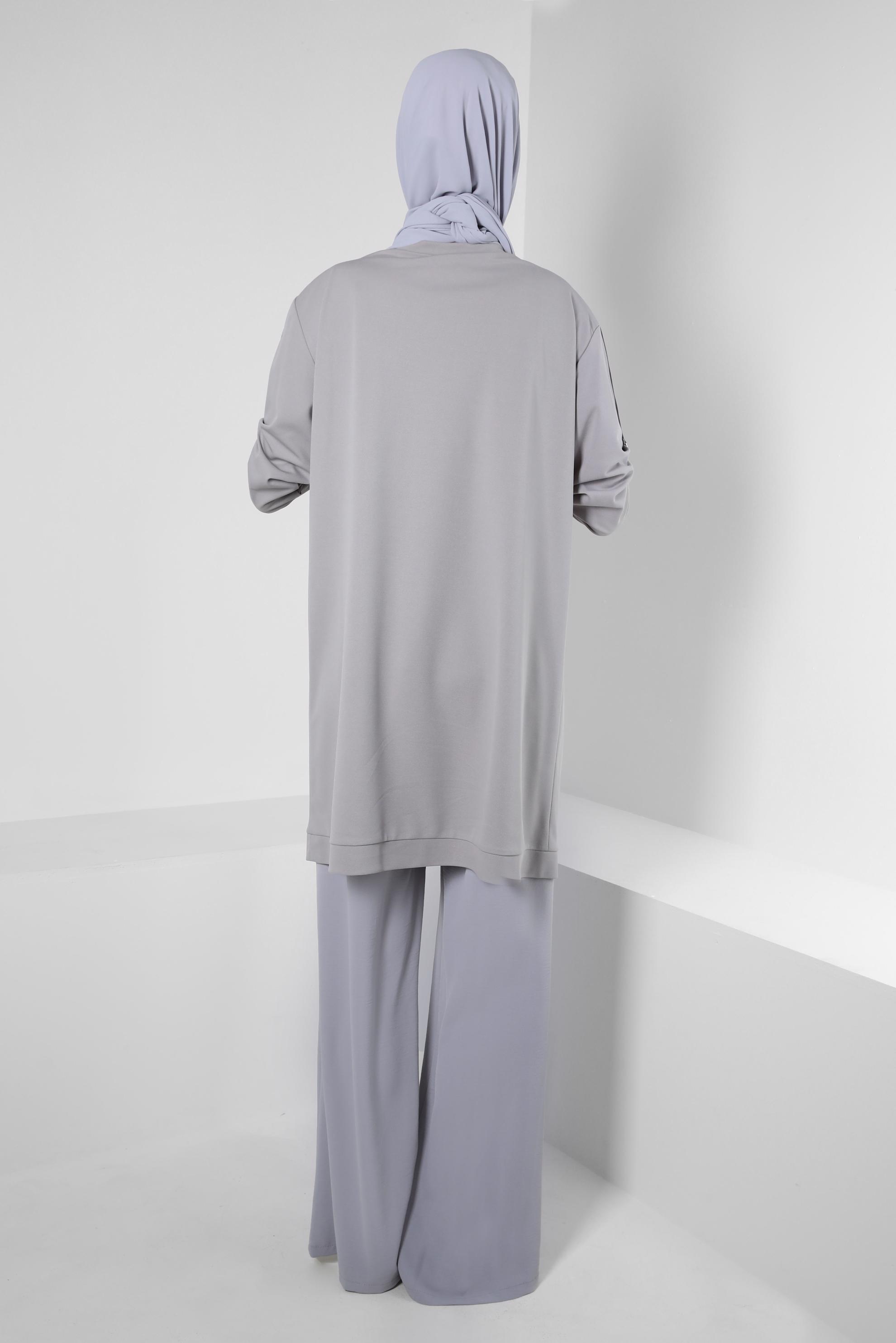 Tesettür giyim GRİ FERMUAR DETAYLI BİSİKLET YAKA EŞOFMAN TUNİK 43852