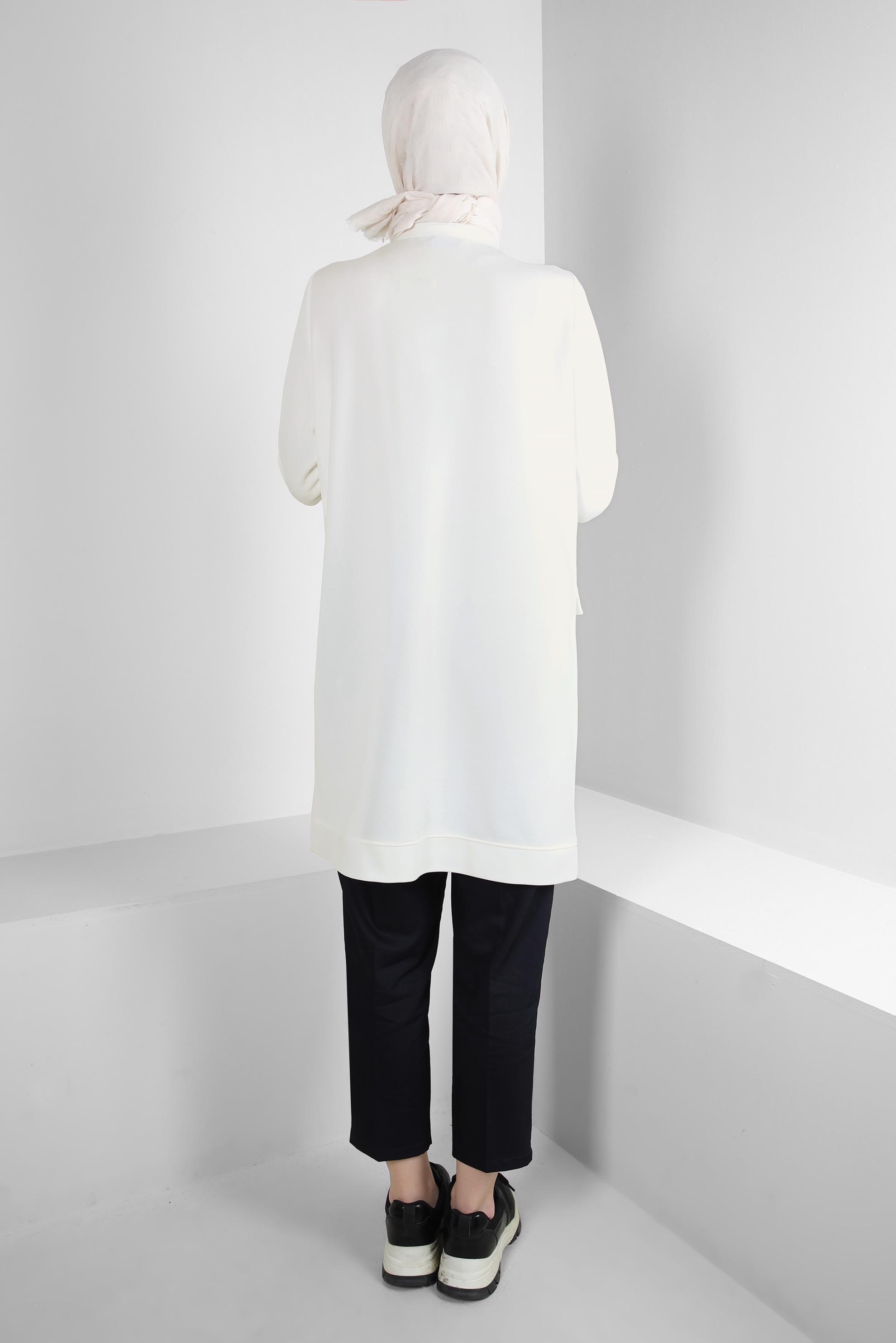 Tesettür giyim BEYAZ KUŞGÖZÜ DETAYLI BİSİKLET YAKA EŞOFMAN TUNİK 43853