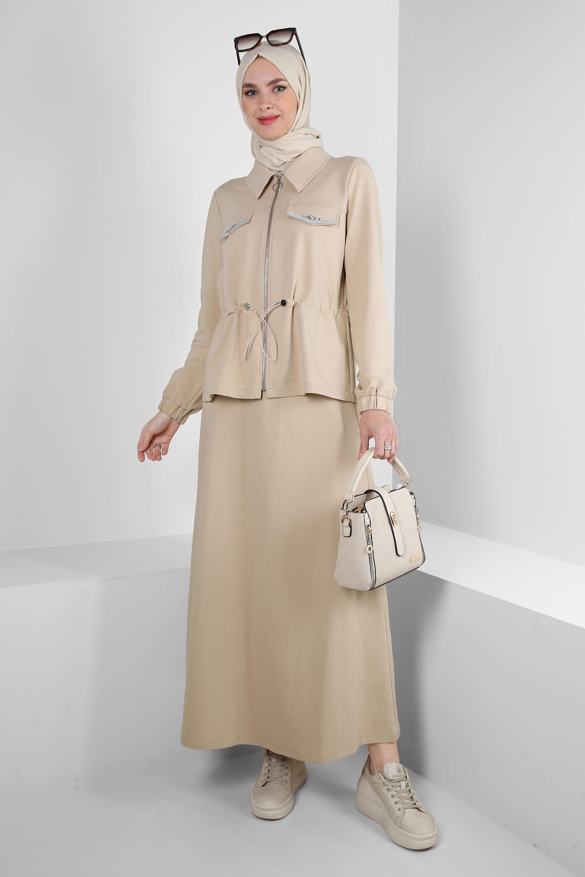 Tesettür giyim BEJ BELİ BÜZGÜLÜ FERMUARLI ETEKLİ EŞOFMAN TAKIM 43876