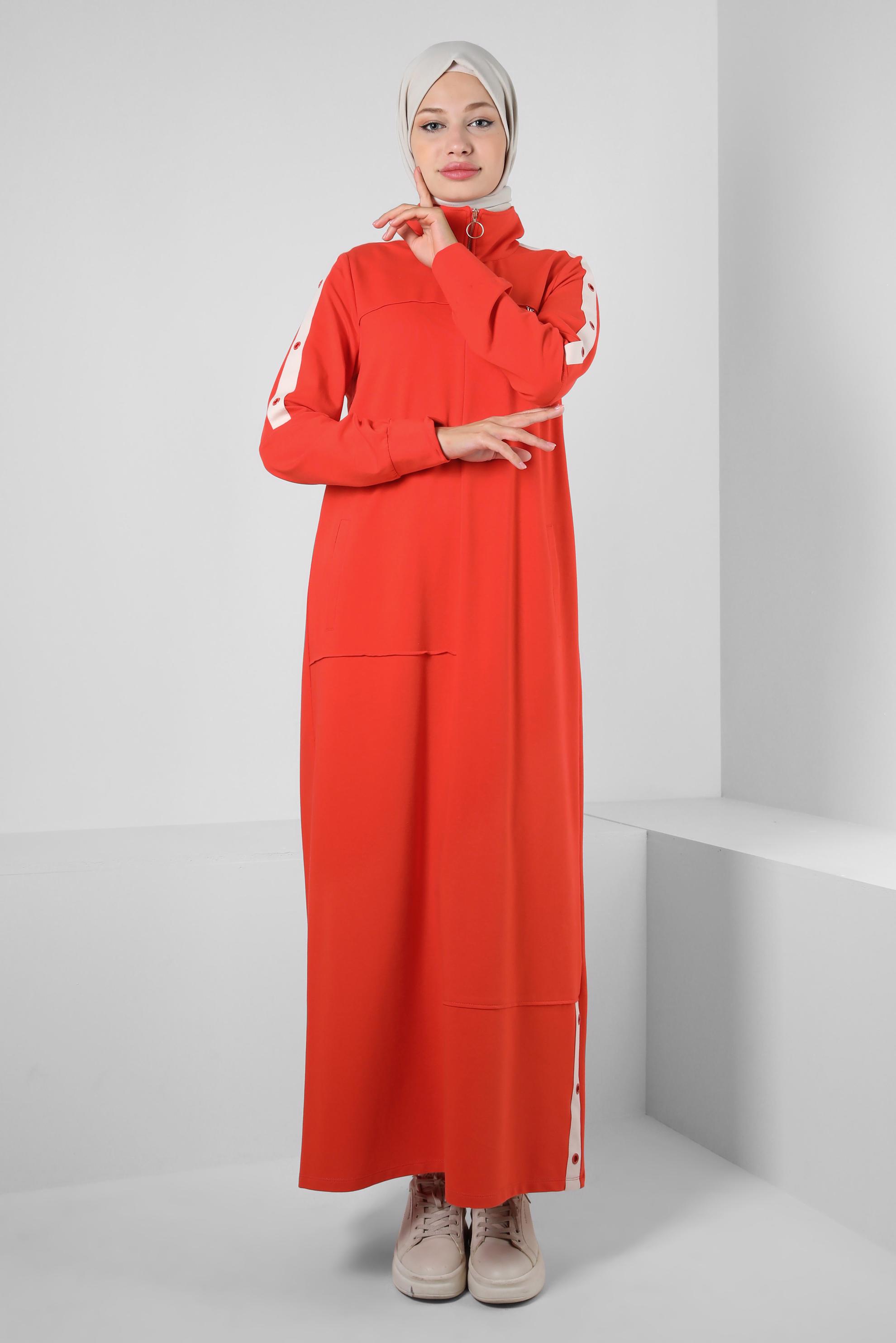 Tesettür giyim KIRMIZI FERMUARLI DİK YAKA EŞOFMAN ELBİSE 43881
