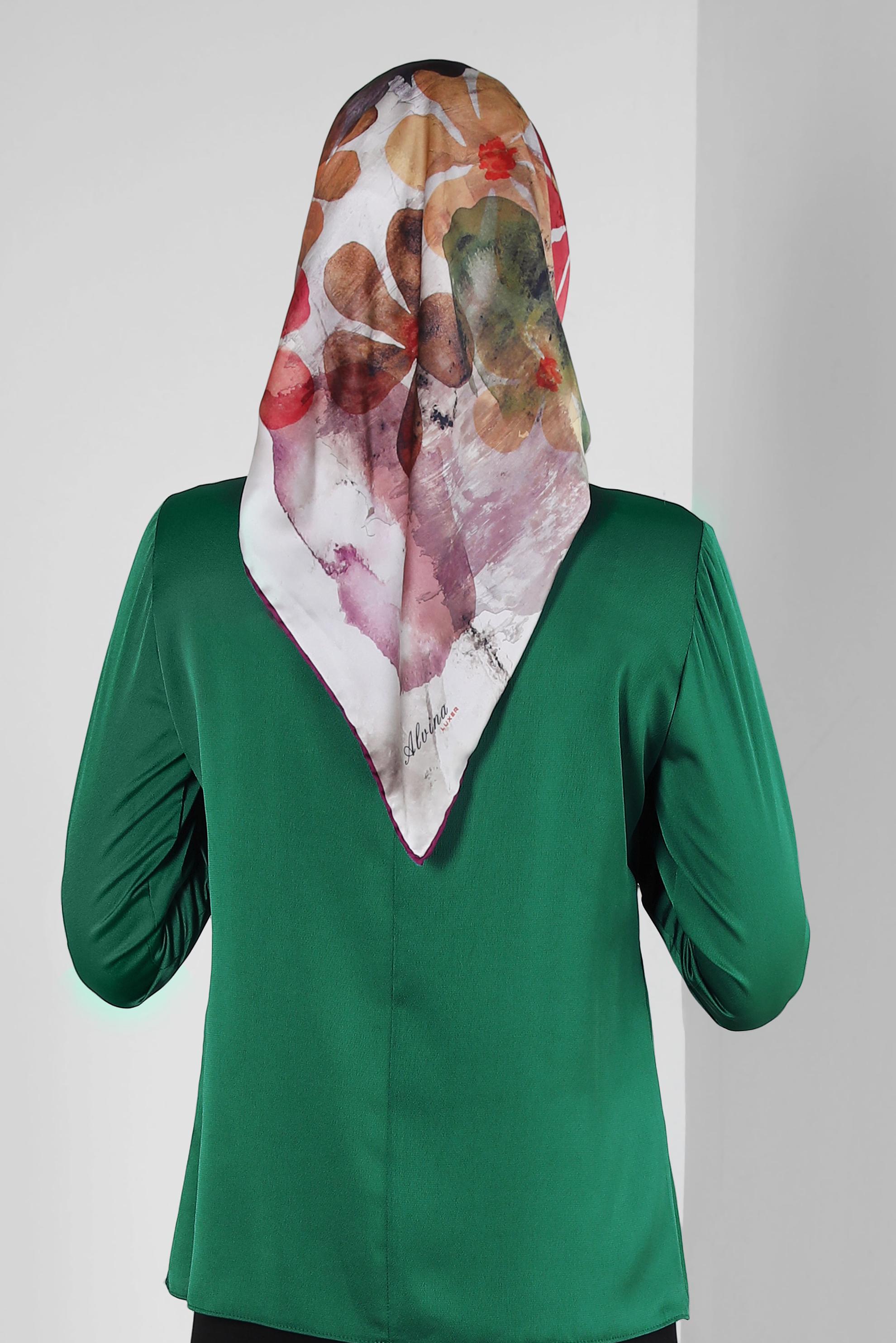 Tesettür giyim MÜRDÜM ALVİNA ÇİÇEK DESENLİ EŞARP 8227