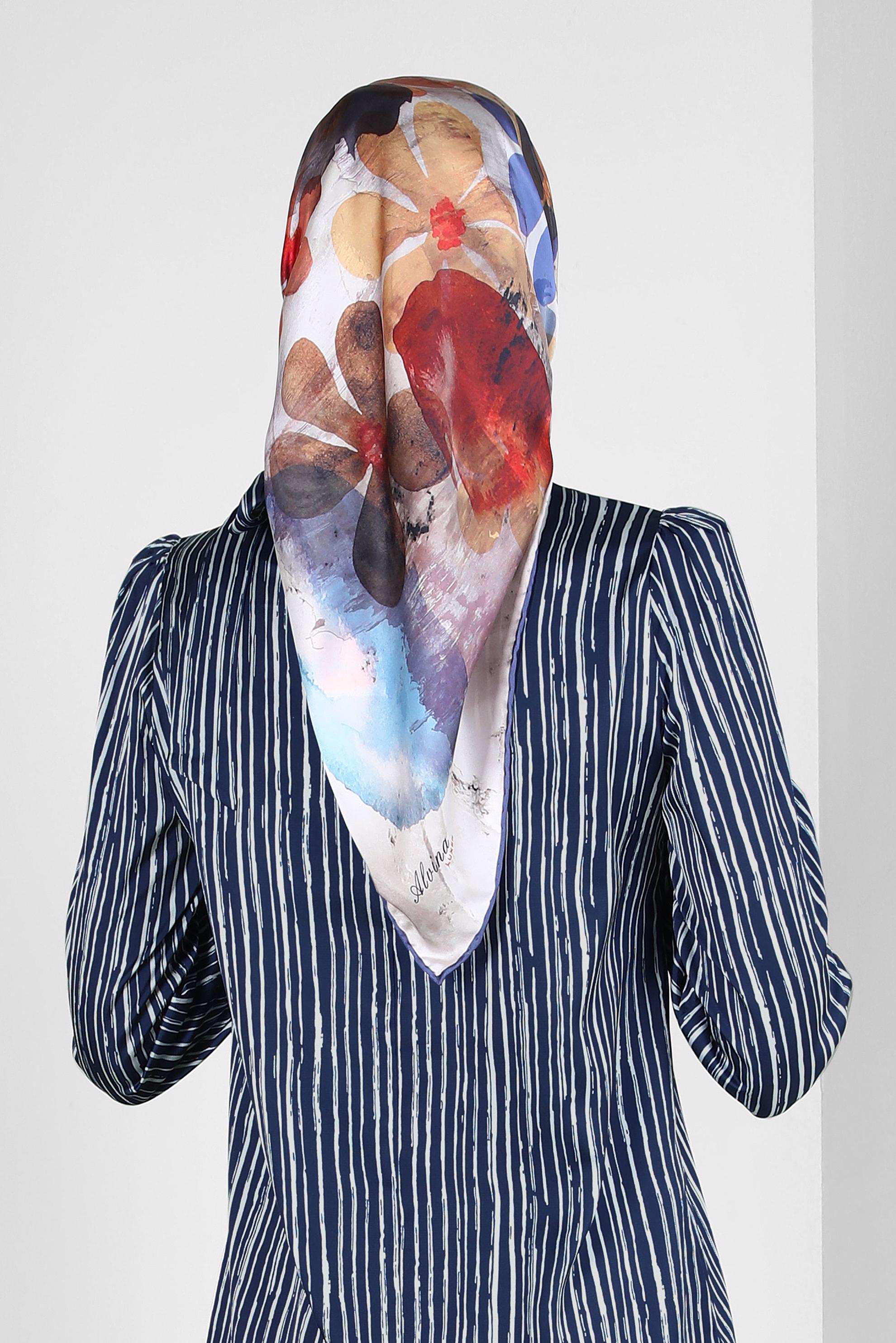 Tesettür giyim LACİVERT ALVİNA ÇİÇEK DESENLİ EŞARP 8227