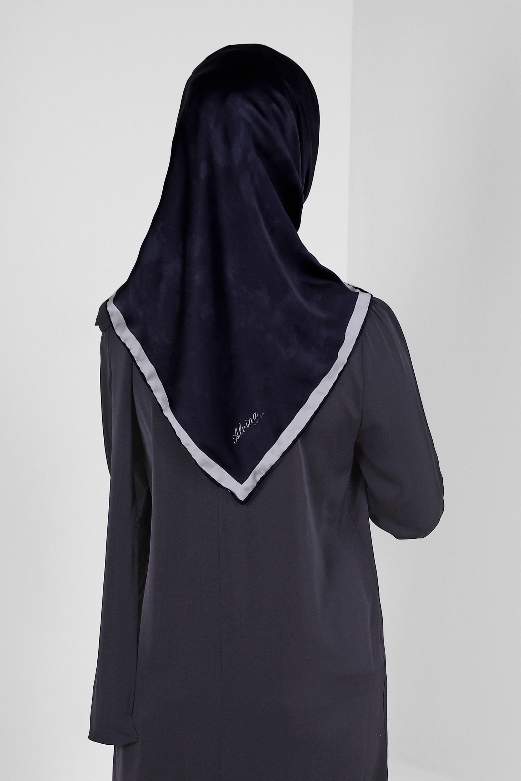 Tesettür giyim SİYAH ALVİNA DİJİTAL EŞARP 8228