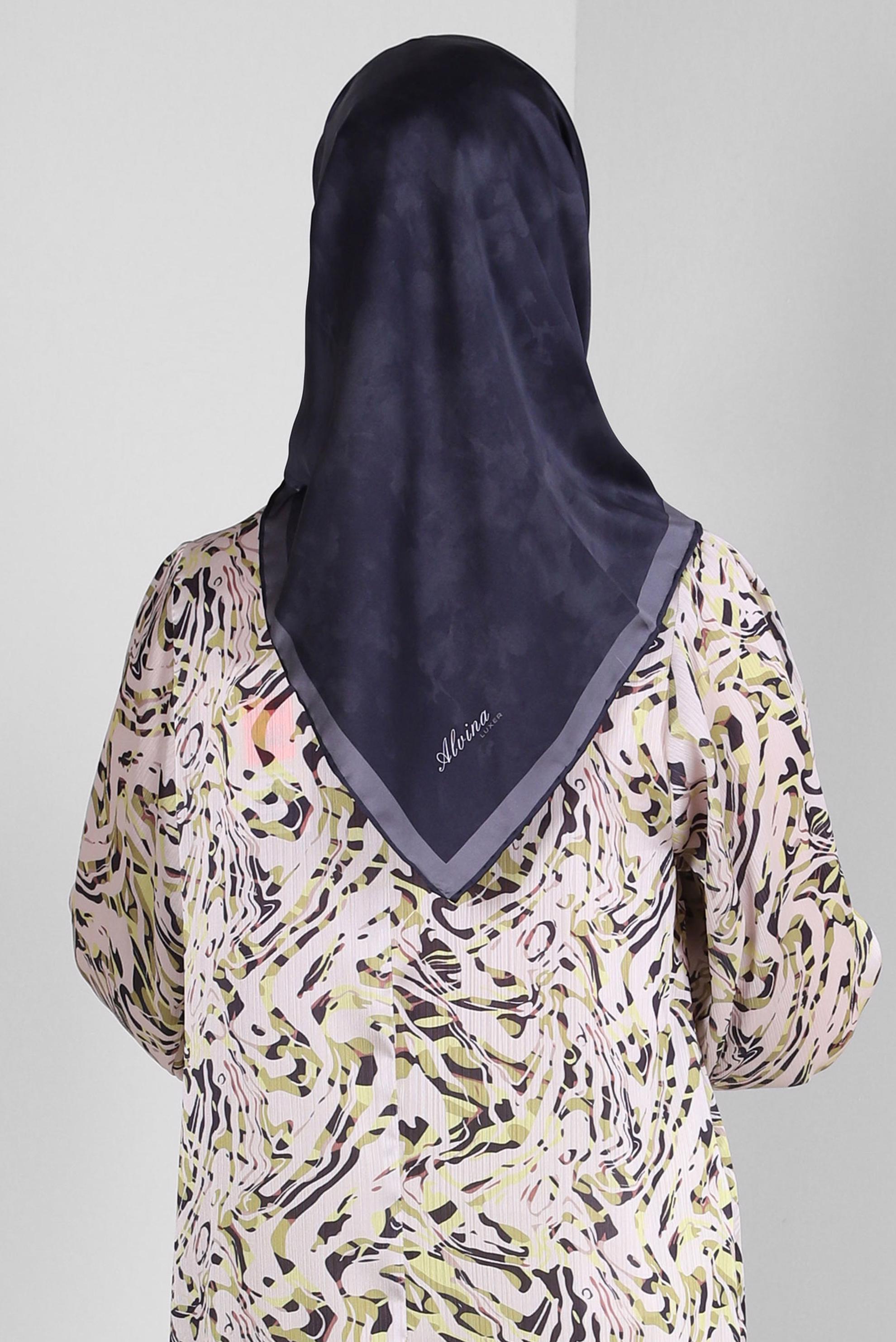 Tesettür giyim GRİ ALVİNA DİJİTAL EŞARP 8228