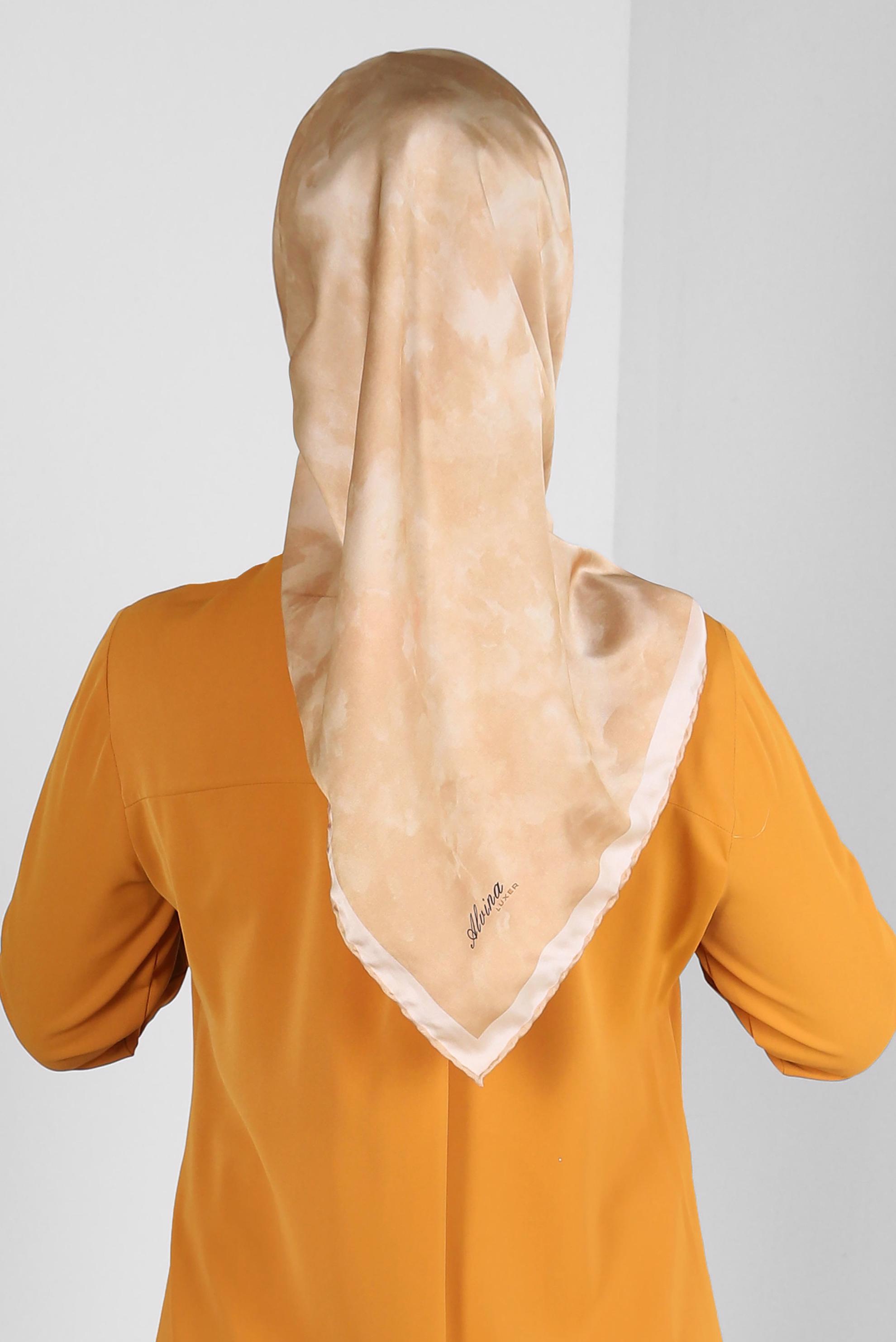 Tesettür giyim ALTIN ALVİNA DİJİTAL EŞARP 8228