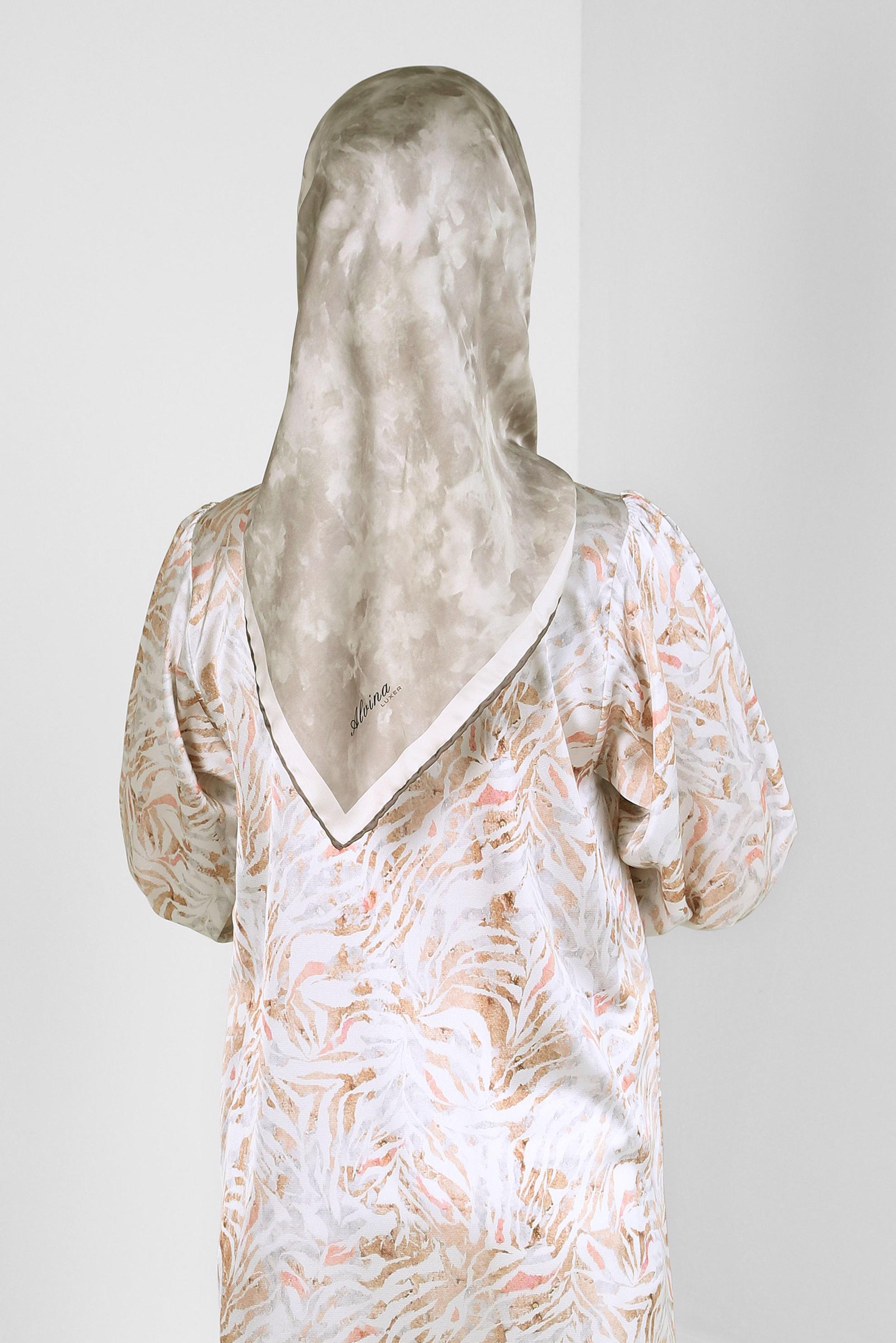 Tesettür giyim VİZON ALVİNA DİJİTAL EŞARP 8228