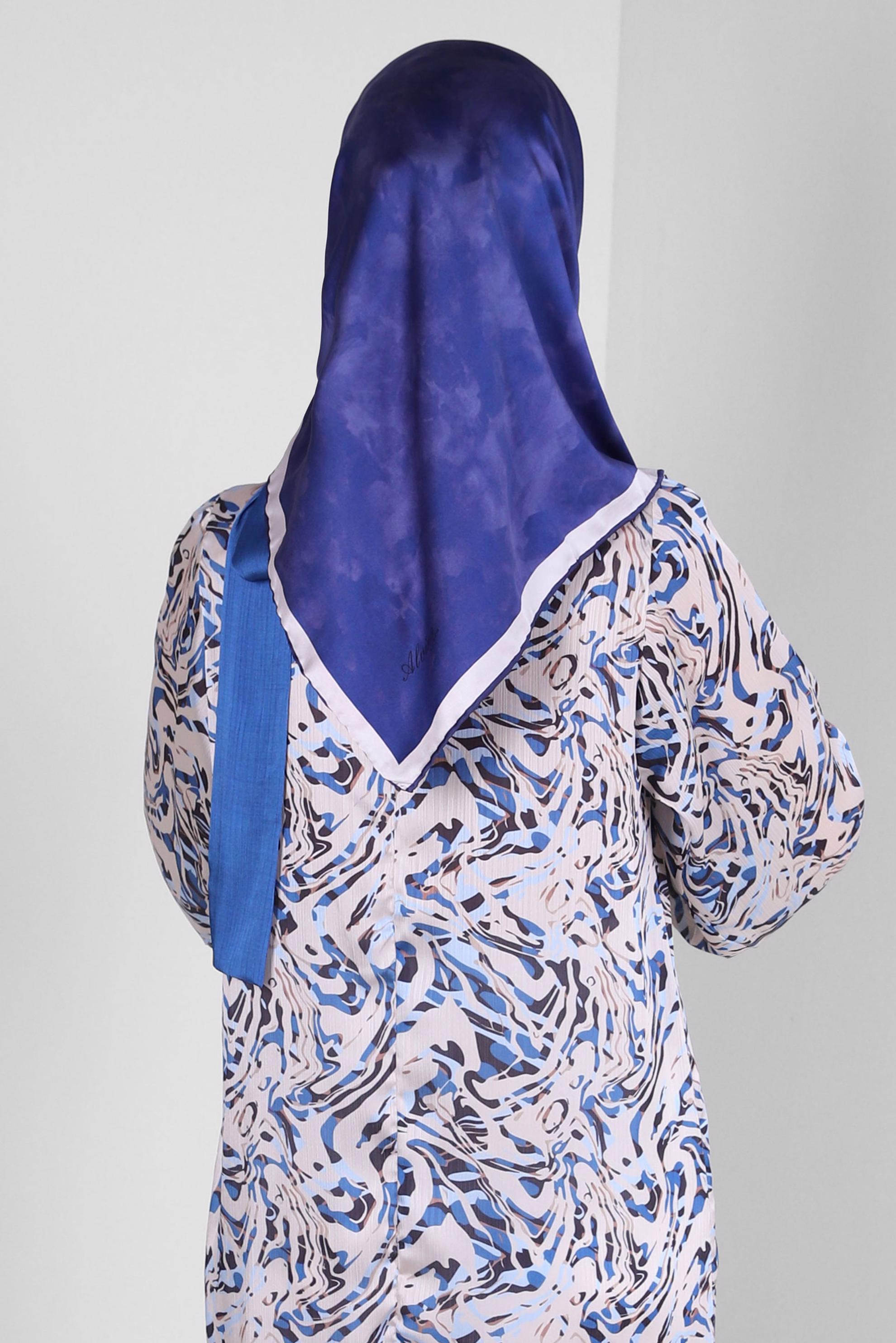 Tesettür giyim LACİVERT ALVİNA DİJİTAL EŞARP 8228